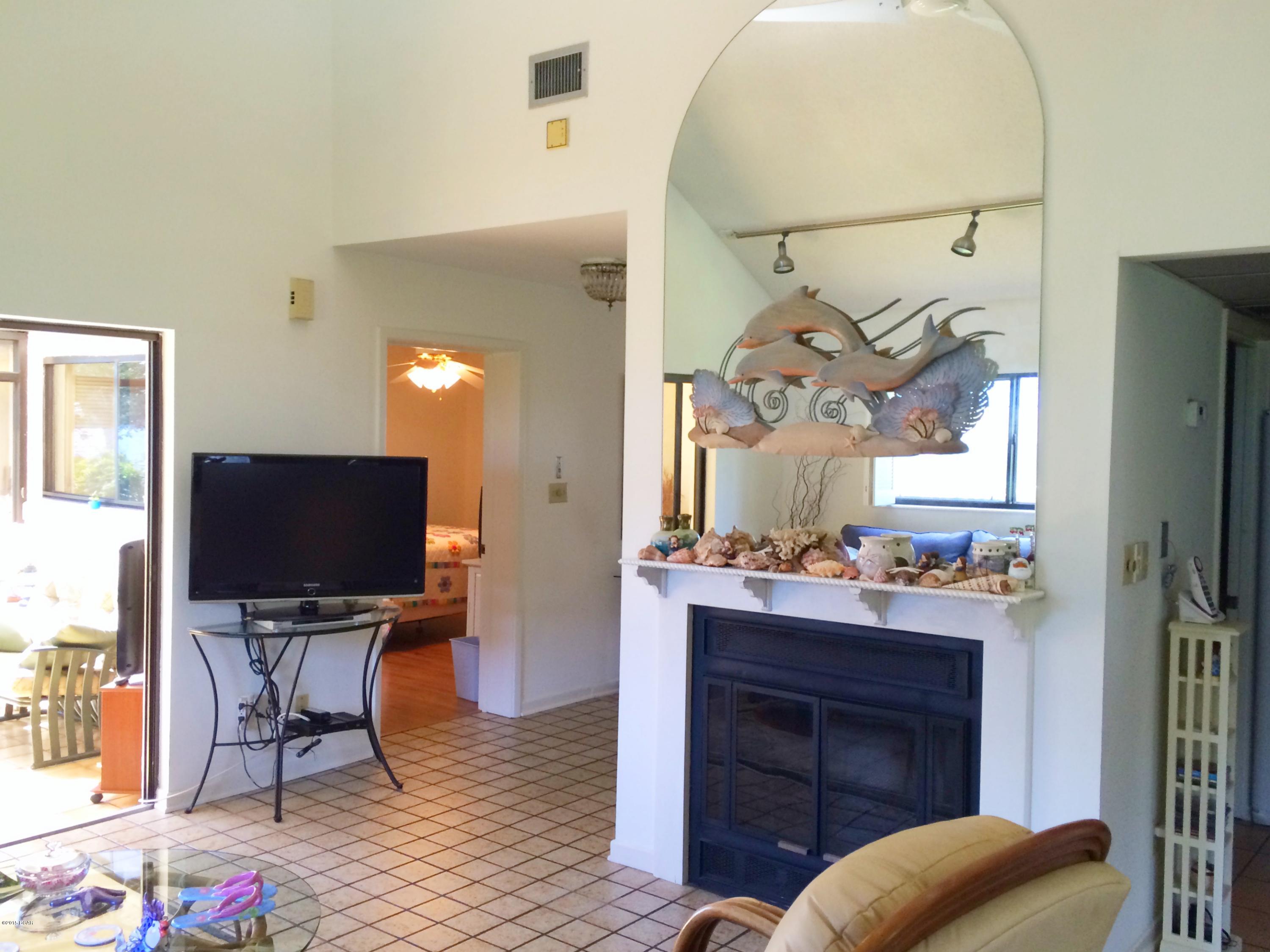 Cove Condominium Ph 2 - Residential