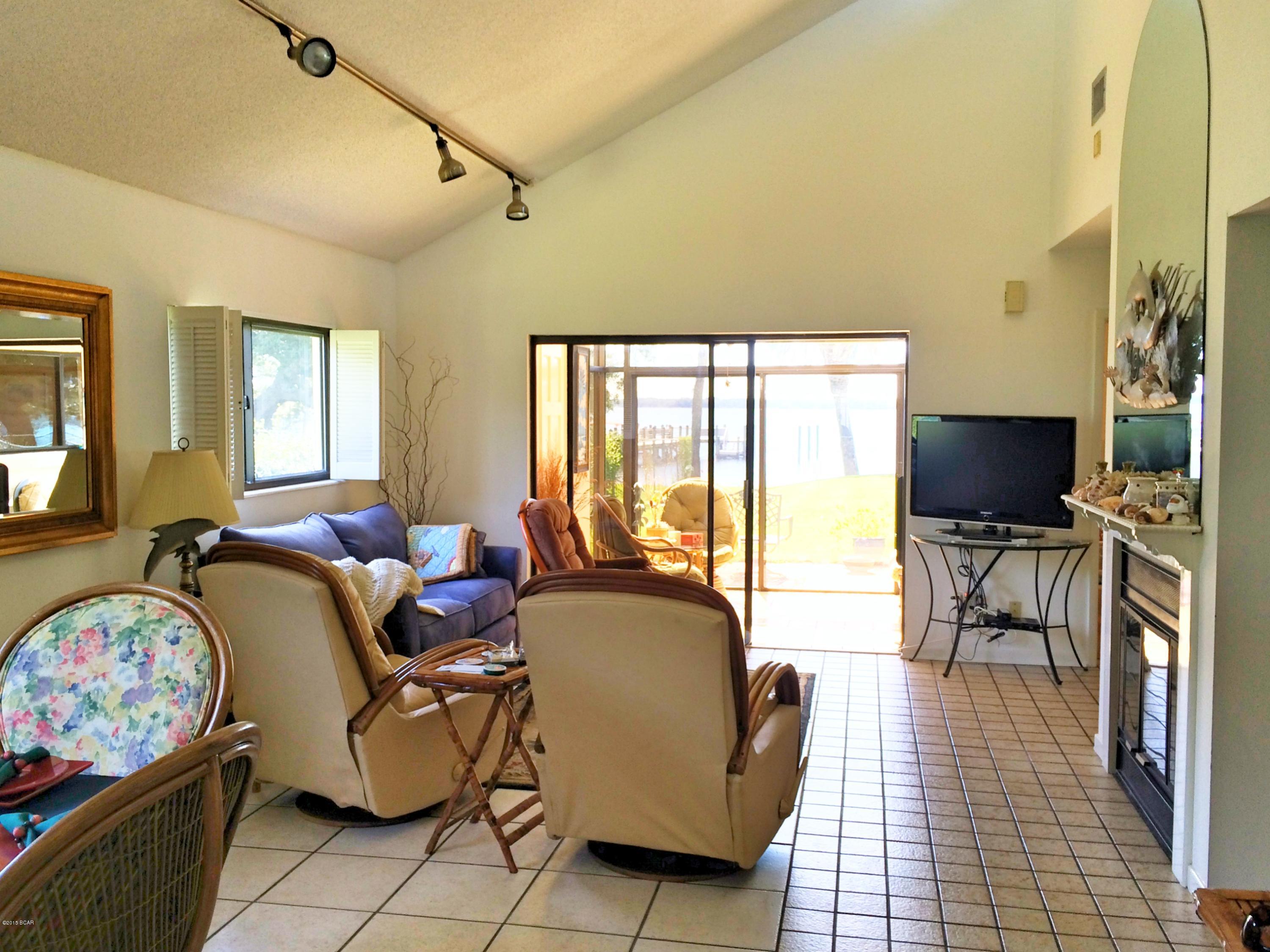 Cove Condominium Ph 2 - Residential