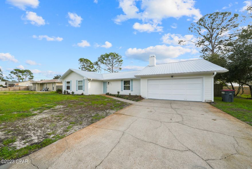 This charming home in North Lagoon sits on a large lot in a private culdasec. The home features several renovations in 2020, including new tile plank floors, new granite countertops, new windows, new Tile Shower and tub, toilets, and doors. With an open floor concept, this home is great for entertaining. The home features a large laundry room, with room for additional storage.



Your energy efficient home is waiting on you. Equipped with solar panels that have allowed the current home owner to save an average of $300 a month on electric. As electric bills continue to increase and will continue over time, this feature will aid in low cost electricity.



Schedule your showing today!