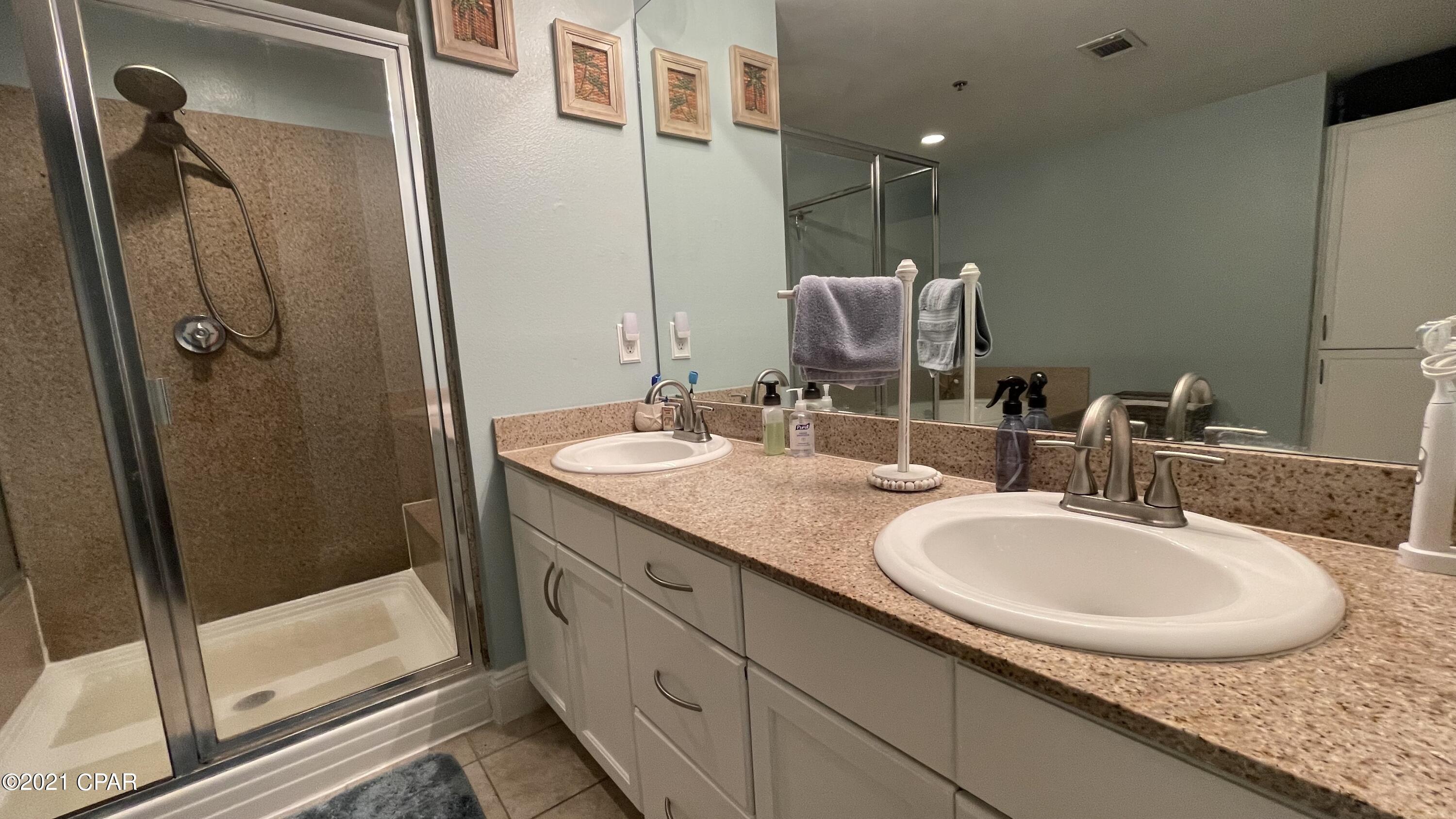 Laketown Wharf - Residential