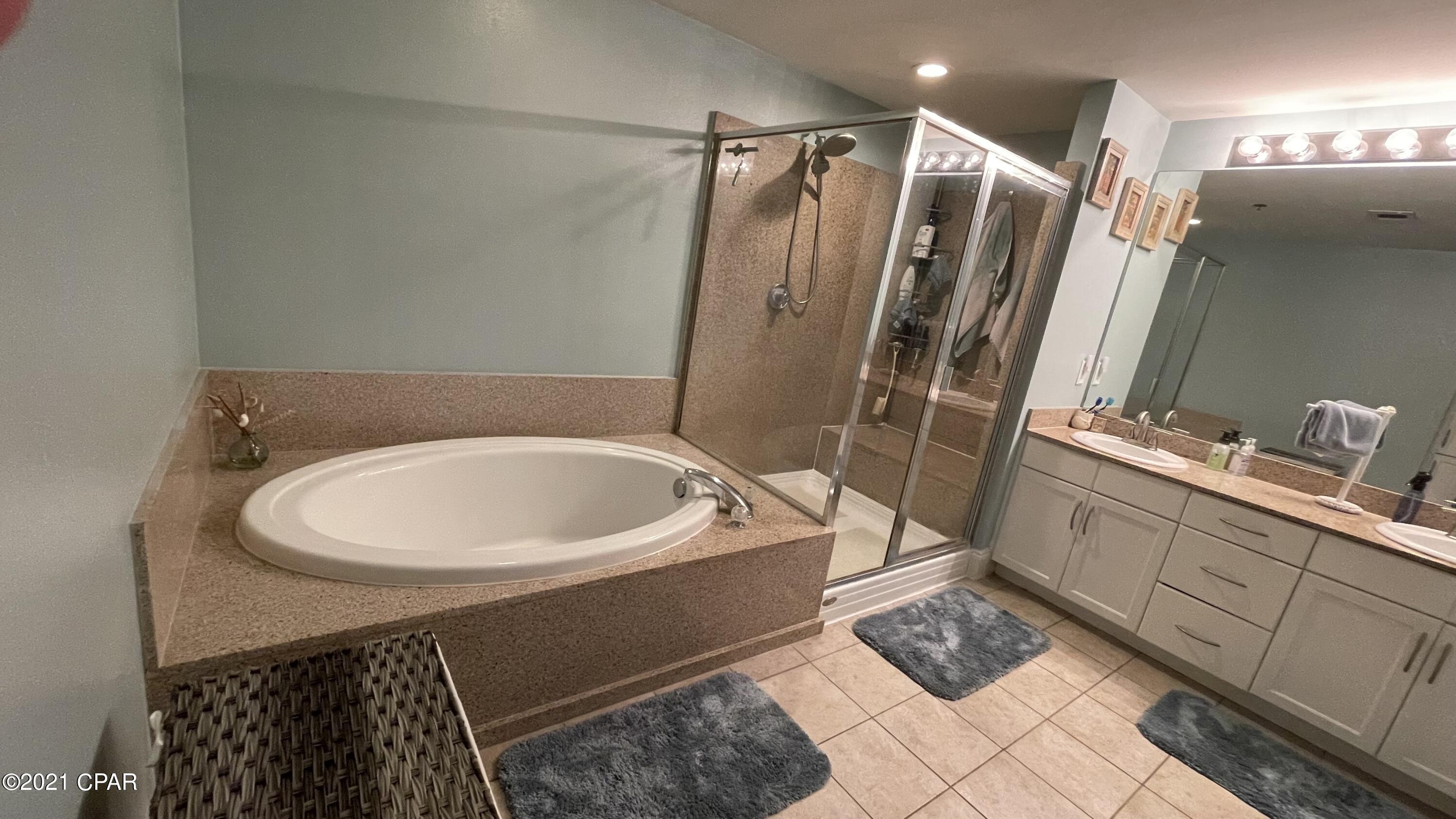 Laketown Wharf - Residential