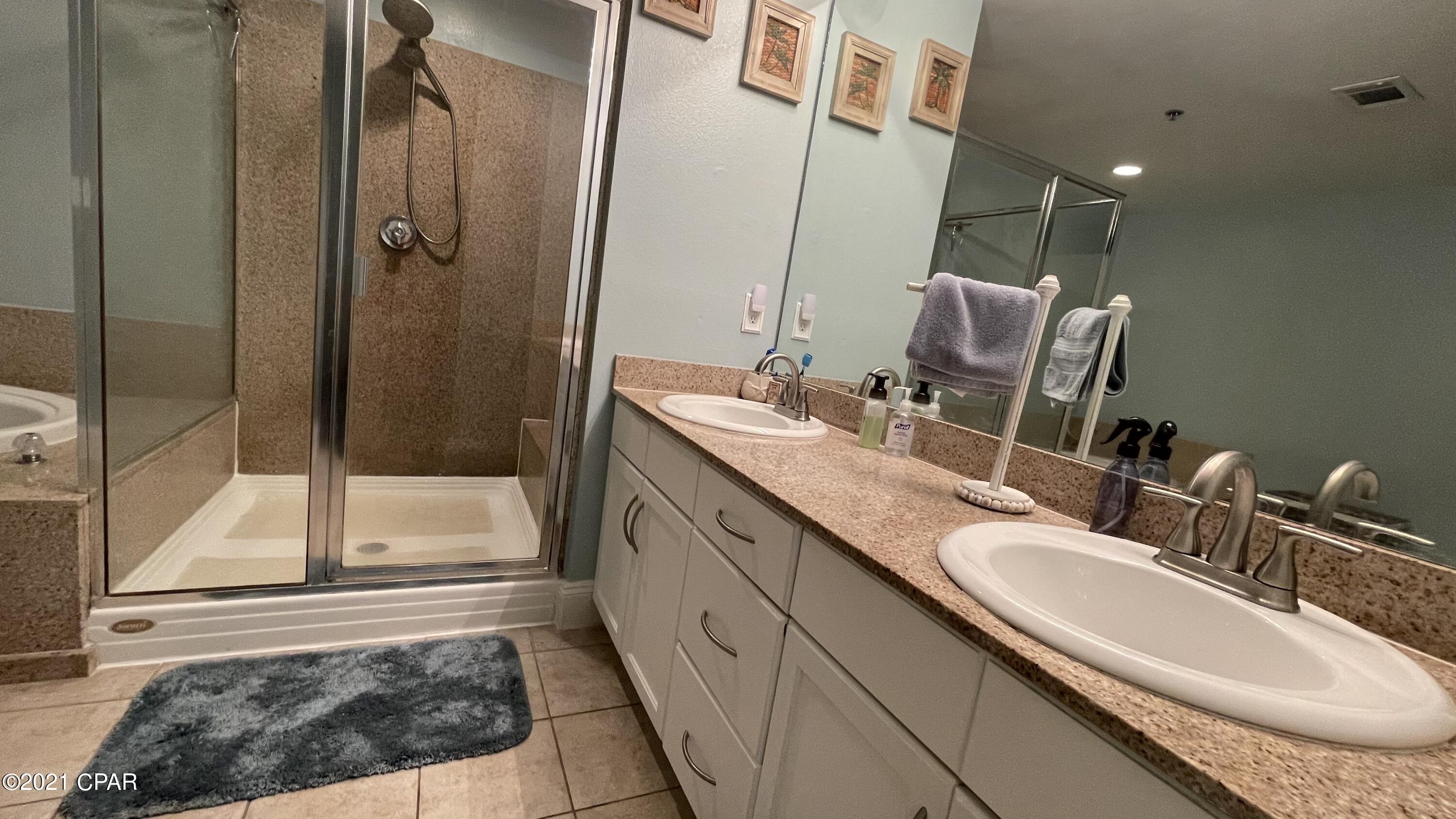 Laketown Wharf - Residential