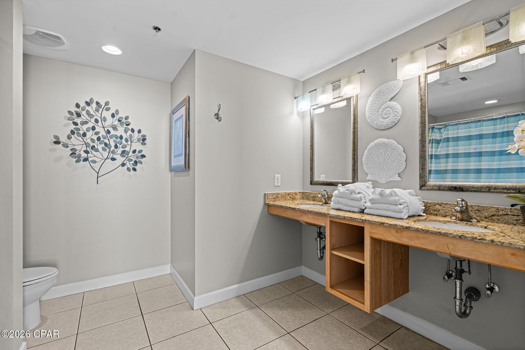 Splash Condo - Residential