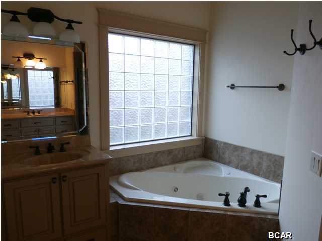 Hawks Landing - Residential Lease