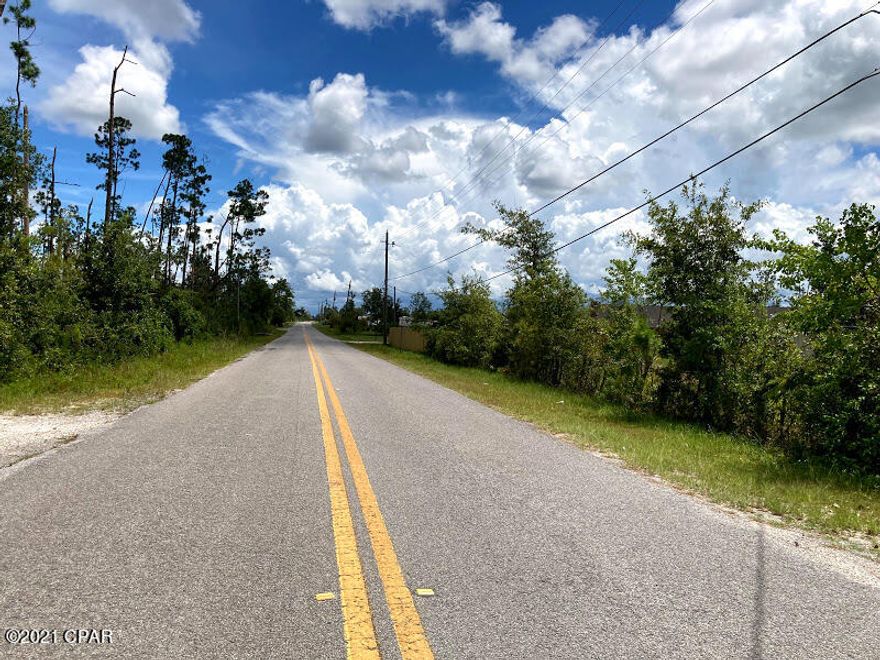 Nice cleared lot in Youngstown with deep water well and septic.

This property has tie-downs for a mobile home, or build your own house on the site.

Easy access to Panama City.

RV- Mobile home or custom home site.