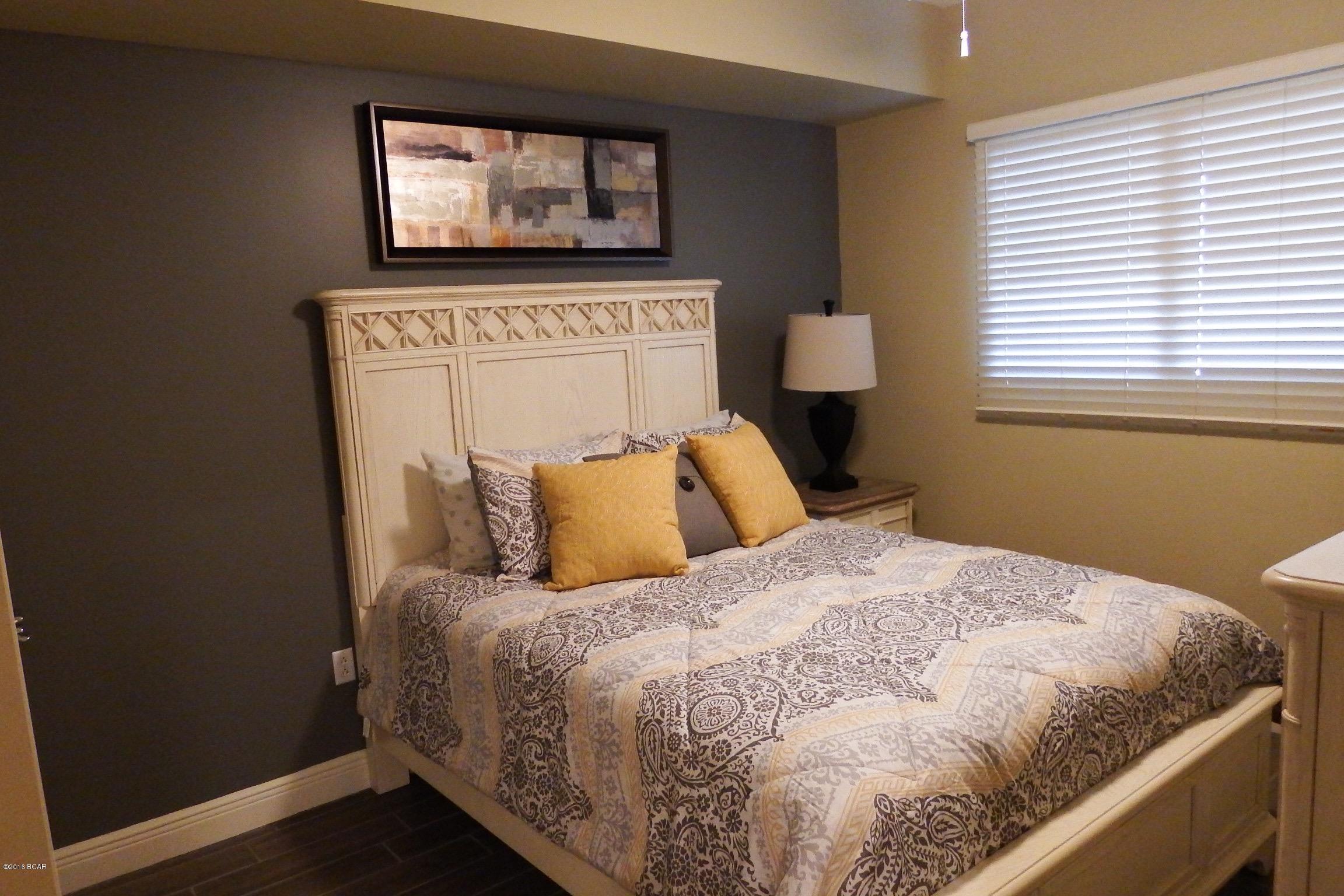 Sterling Breeze - Residential