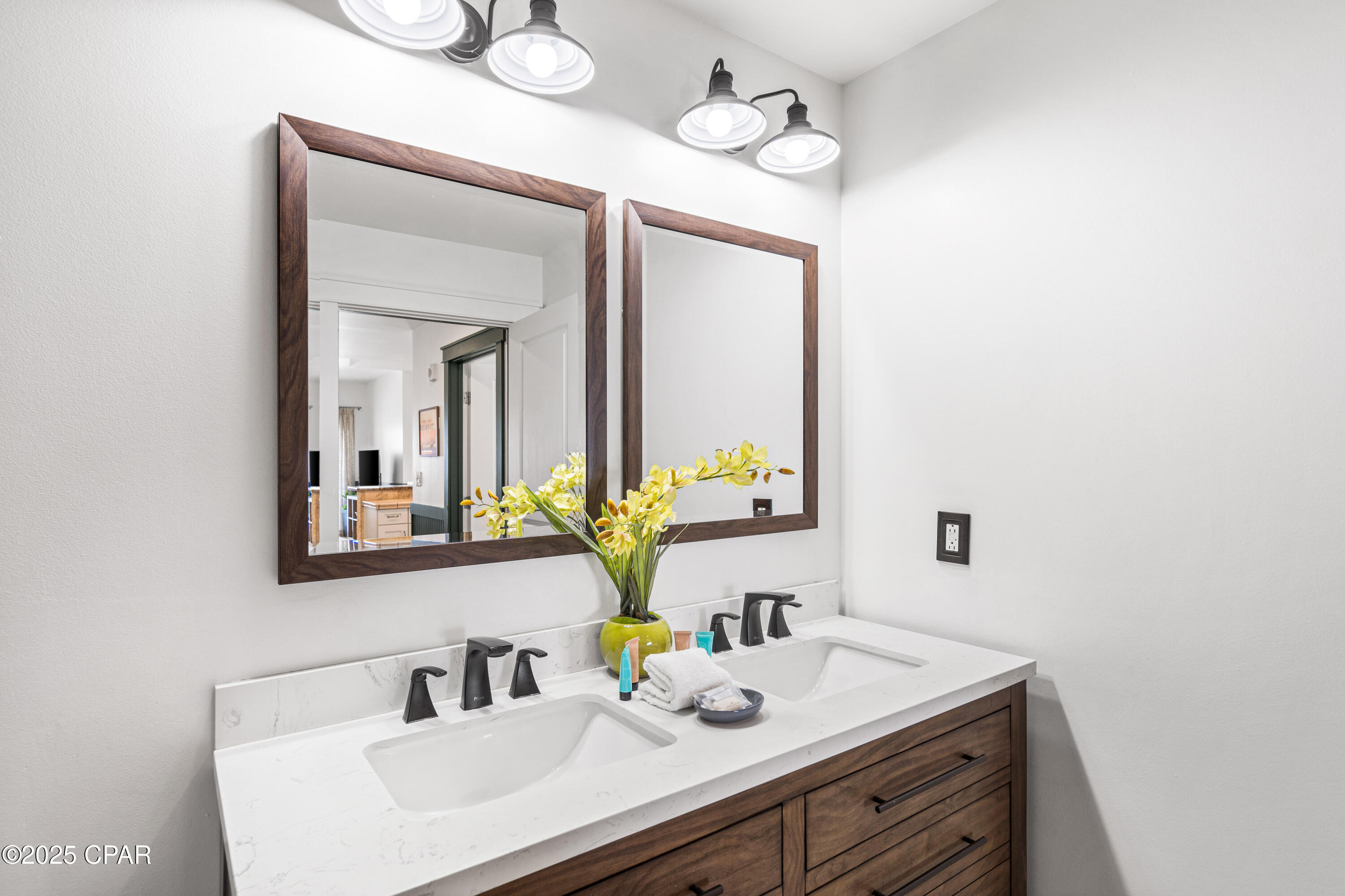 Panama City Beach, Florida 32413, United States, 2 Bedrooms Bedrooms, ,2 BathroomsBathrooms,Residential,Active,245378