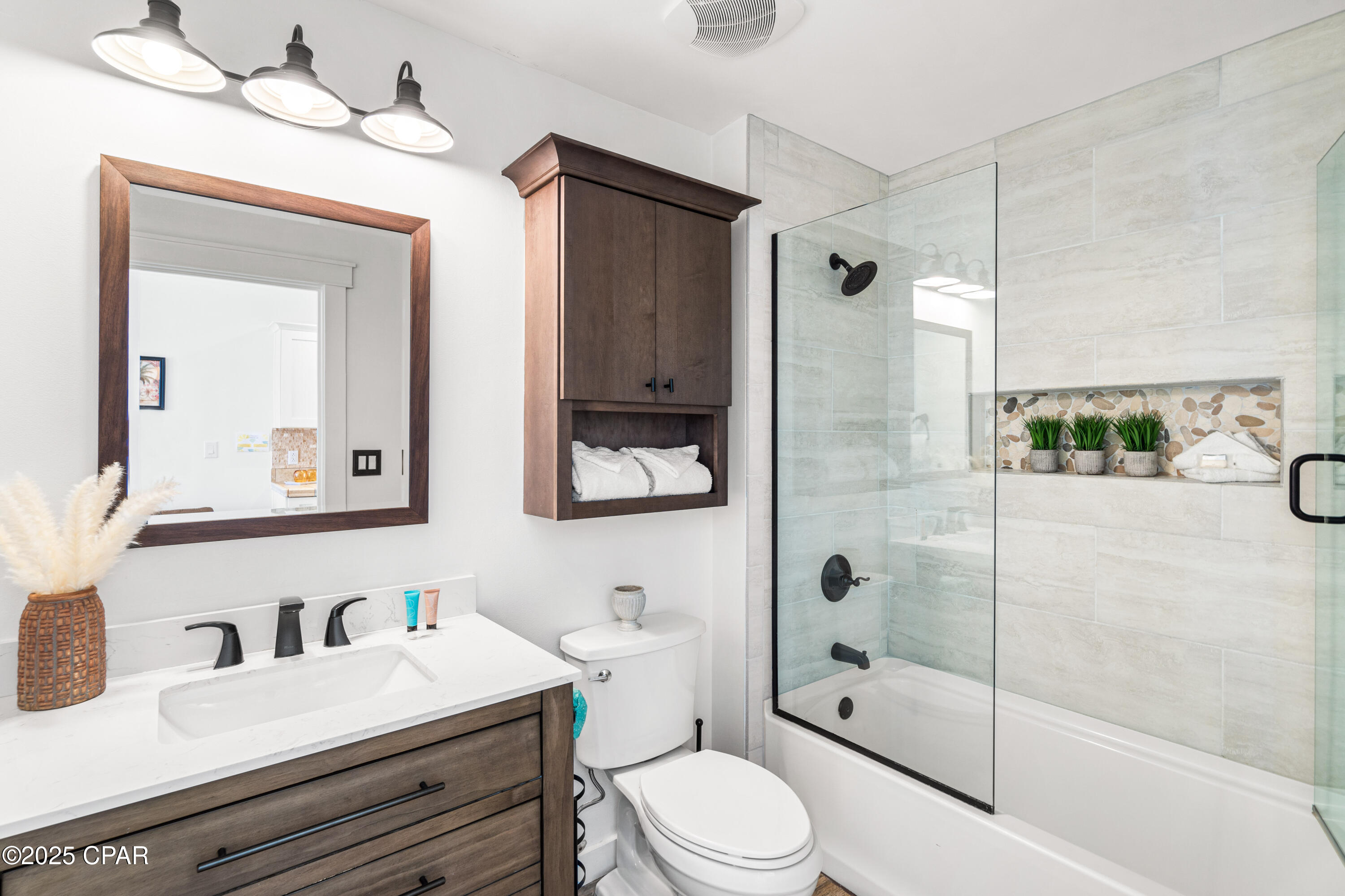 Panama City Beach, Florida 32413, United States, 2 Bedrooms Bedrooms, ,2 BathroomsBathrooms,Residential,Active,245378