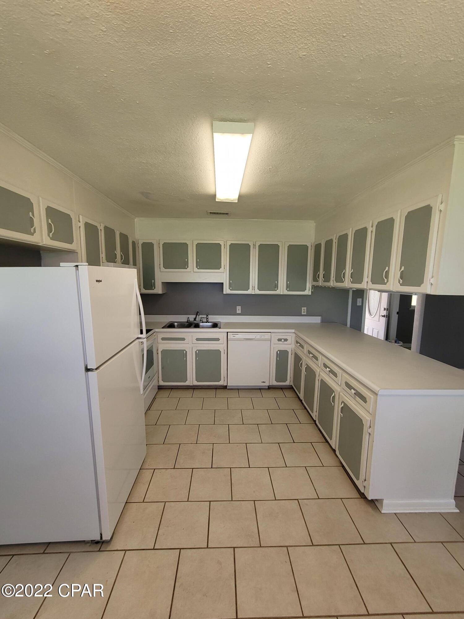 Meadowbrook Estates - Residential Lease