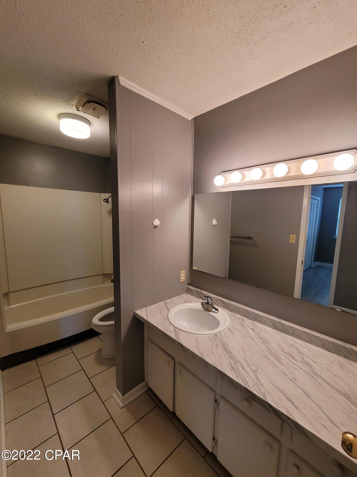 Meadowbrook Estates - Residential Lease