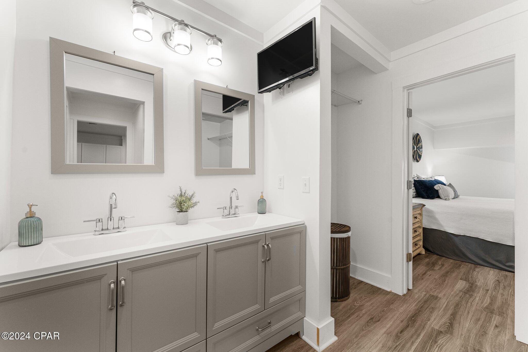 Bay Point Harbour Villas - Residential