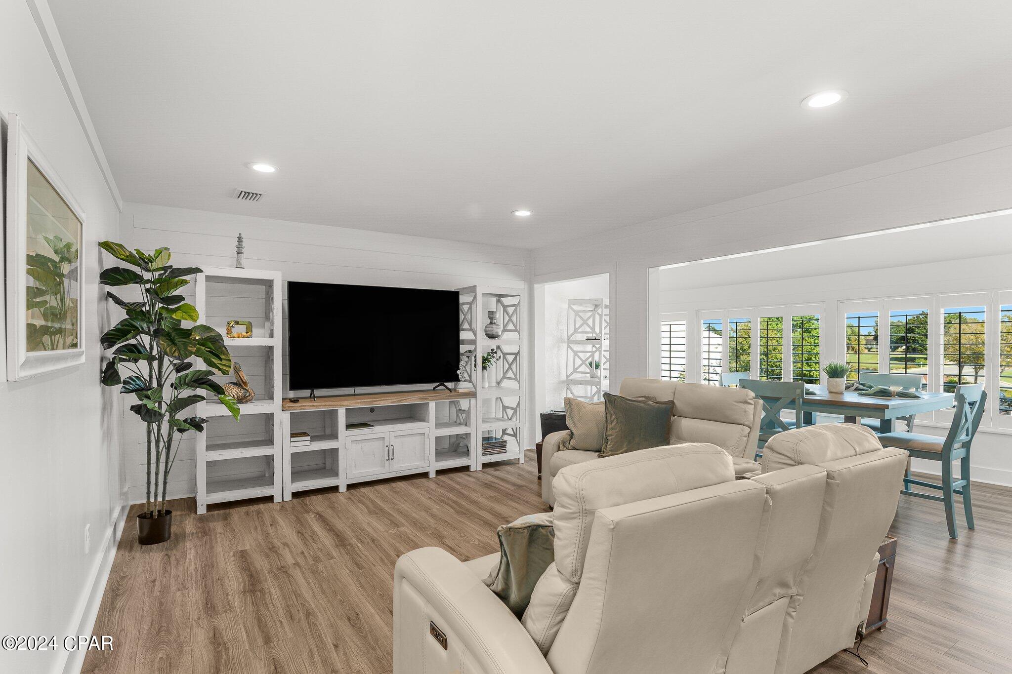 Bay Point Harbour Villas - Residential