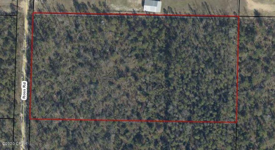 Like the country life, this one is 5 acres of wooded land to build your dream home, farm or hunt on. Call today