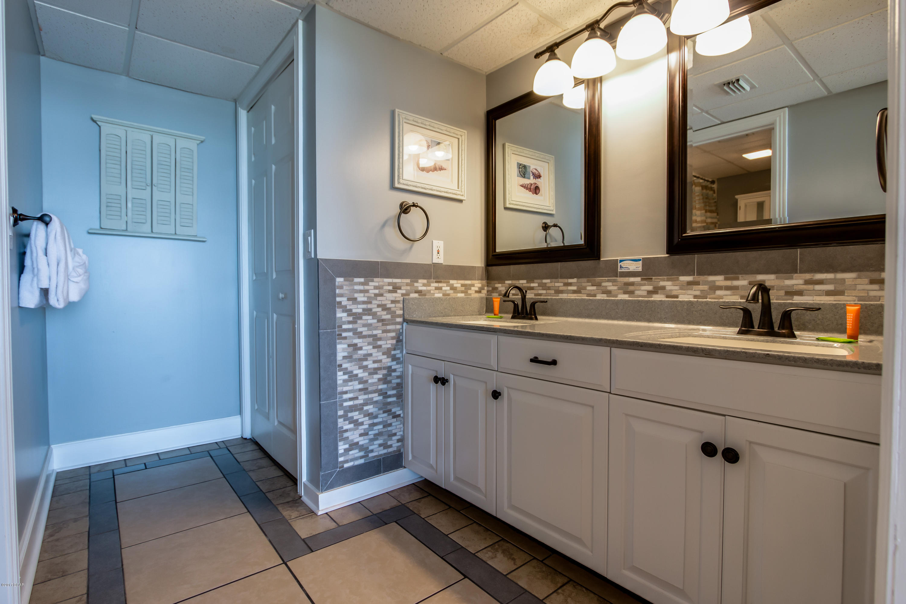 Long Beach Towers III - Residential