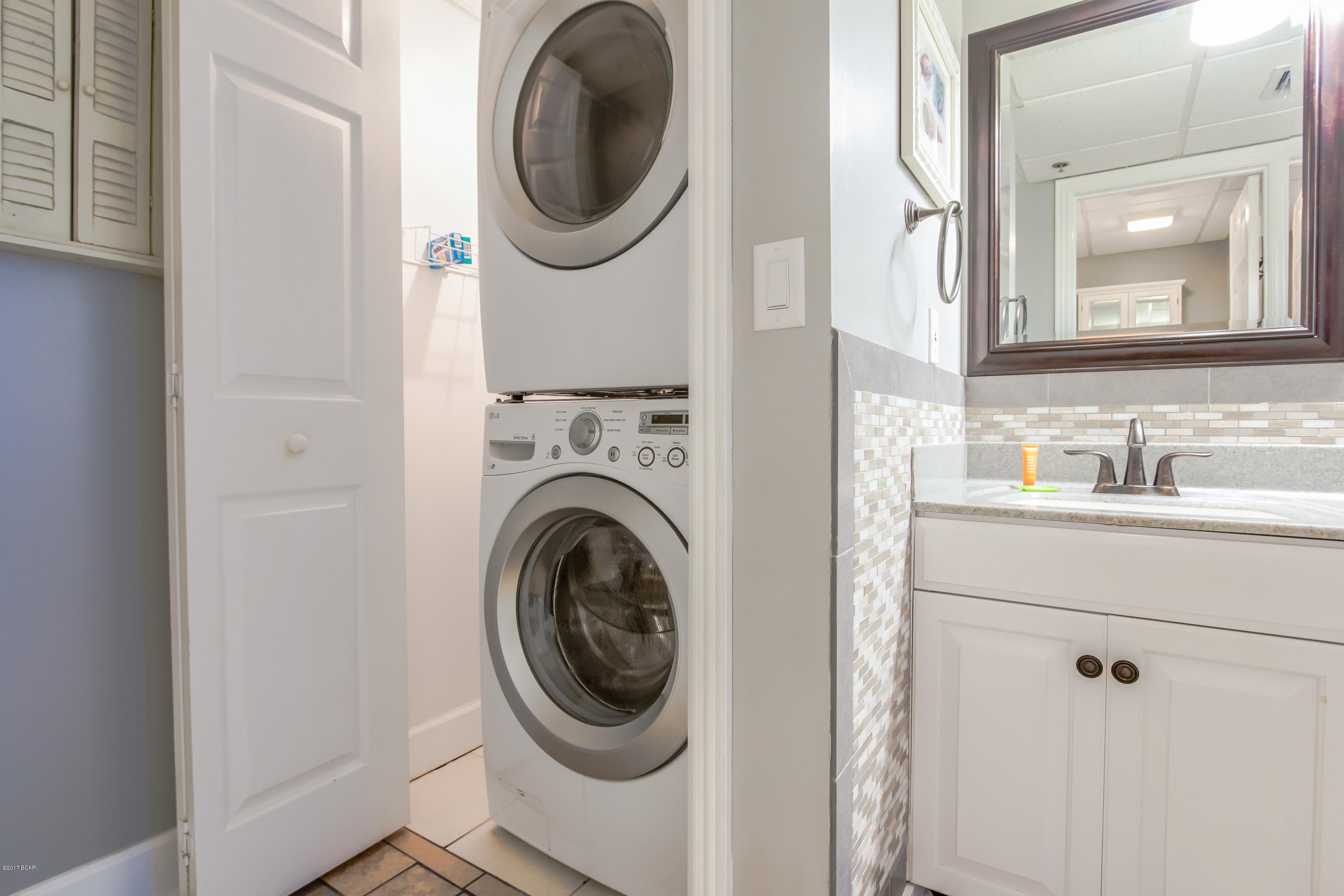 Long Beach Towers III - Residential