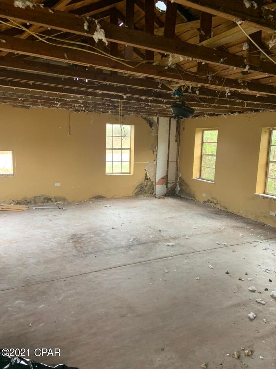 Handyman special, home needs work. Great location, lots of potential. Located on paved hwy. Bring all offers!