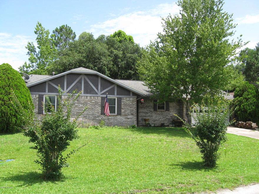 Lovely, well kept home cuddled in Callaway Forest.  Features include huge Breakfast Bar, Large Inside Laundry, Fireplace, Screened Patio, Lovely Yard, and beautiful view of the Pond across the street.  Home is located close to Tyndall AFB, Schools, and Shopping.  This home has been well maintained and is ready for its new owner.  Call today for an appointment.  Seller offering 1 Year American Home Shield Home Warranty with acceptable offer!