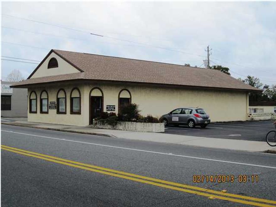 SUPER OPPORTUNITY - 2,777 sq. ft. Medical office in downtown Panama City (2,400 sq. ft. downstairs; 377 sq. ft. upstairs). Conveniently located to Bay Medical Center, Gulf Coast Hospital and outpatient surgery centers. The 100 ft. wide on 6th St. by 108 ft. on Mercer Avenue. The property has 20 on-site private parking spaces and has adjacent to public parking. The medical office has 6 - 7 exam rooms, nurses - reception area, waiting room, doctors office, kitchen-break room, two one-half baths, one full bath with shower in doctors office. The upstairs may be used as storage or lounge area. Two driveway connections, one from 6th Street and one from Mercer Avenue provide easy access to the private parking lot. The building was constructed in 1982. The roof was replaced in 2002.