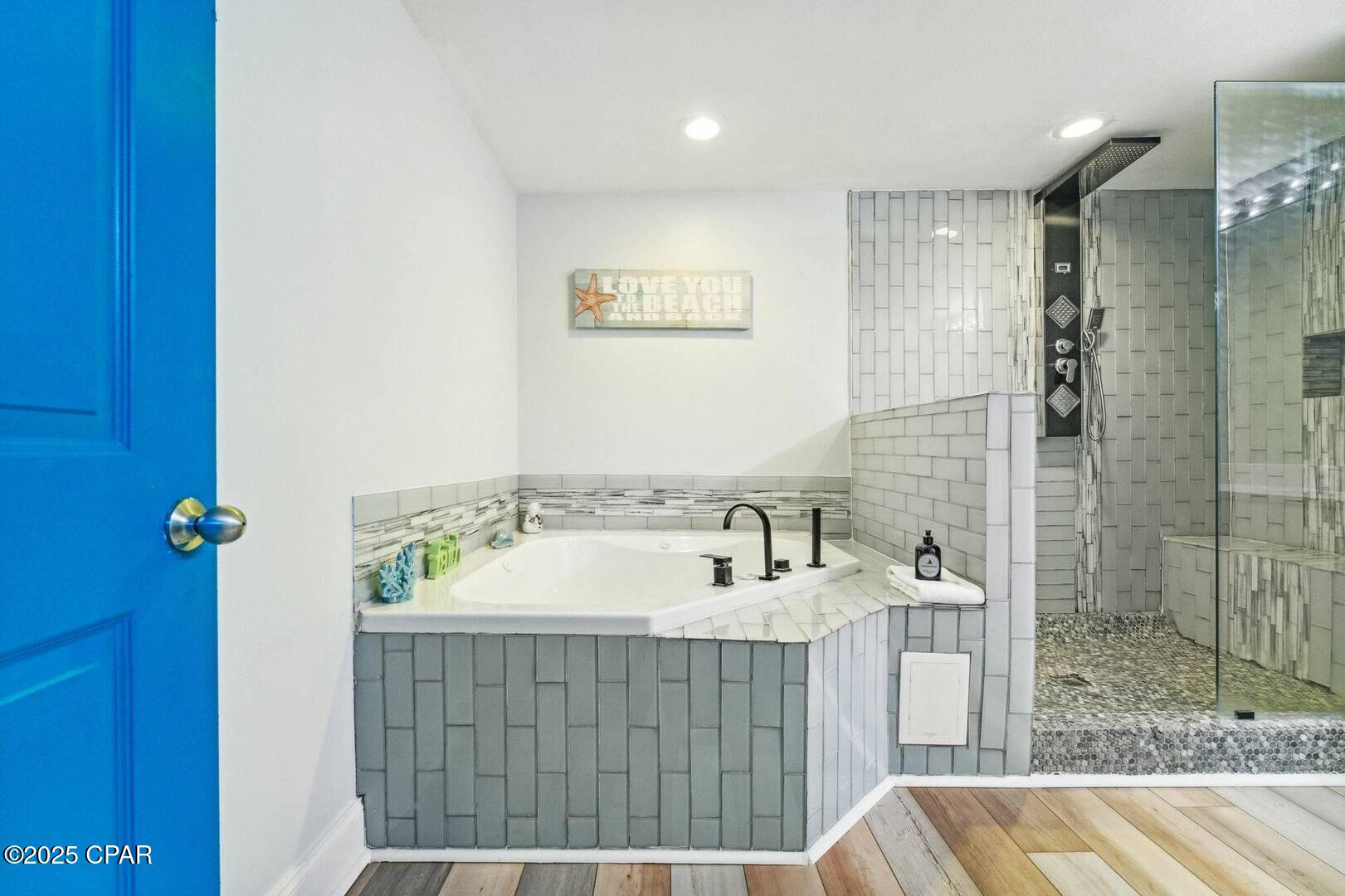 Laketown Wharf - Residential Lease