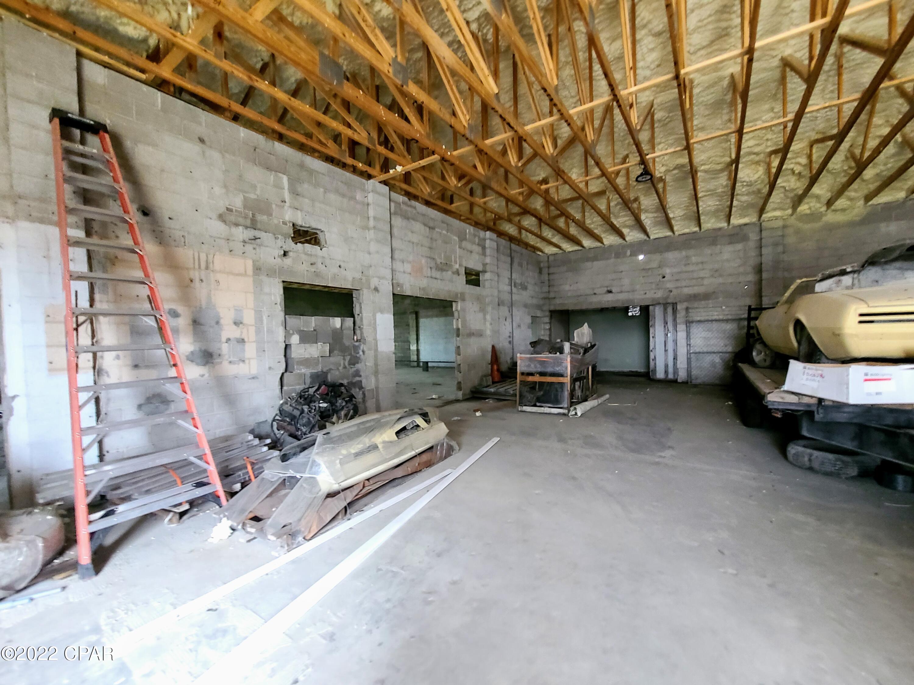 [No Recorded Subdiv] - Commercial Sale