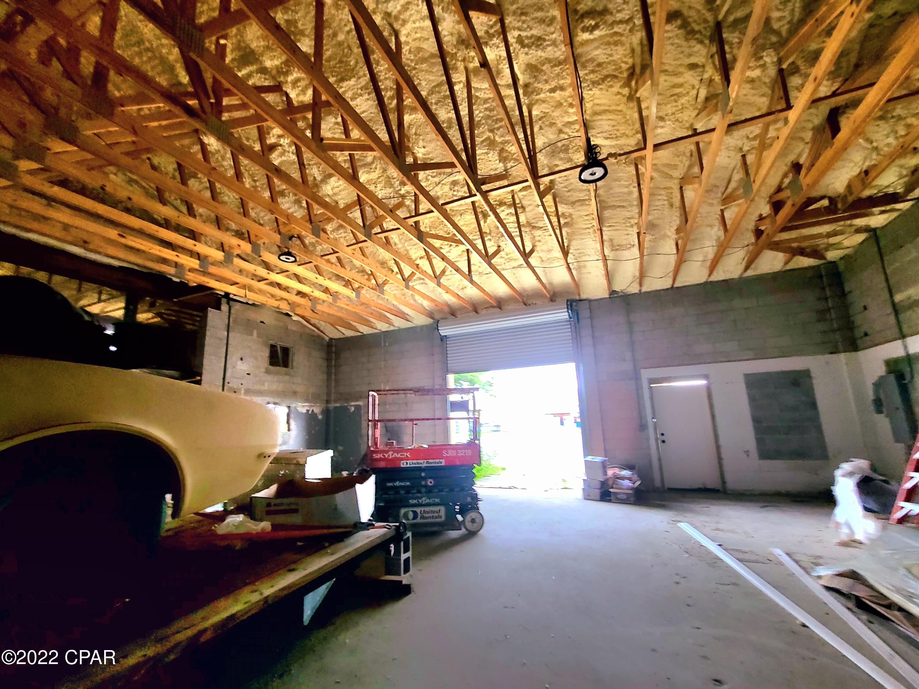 [No Recorded Subdiv] - Commercial Sale