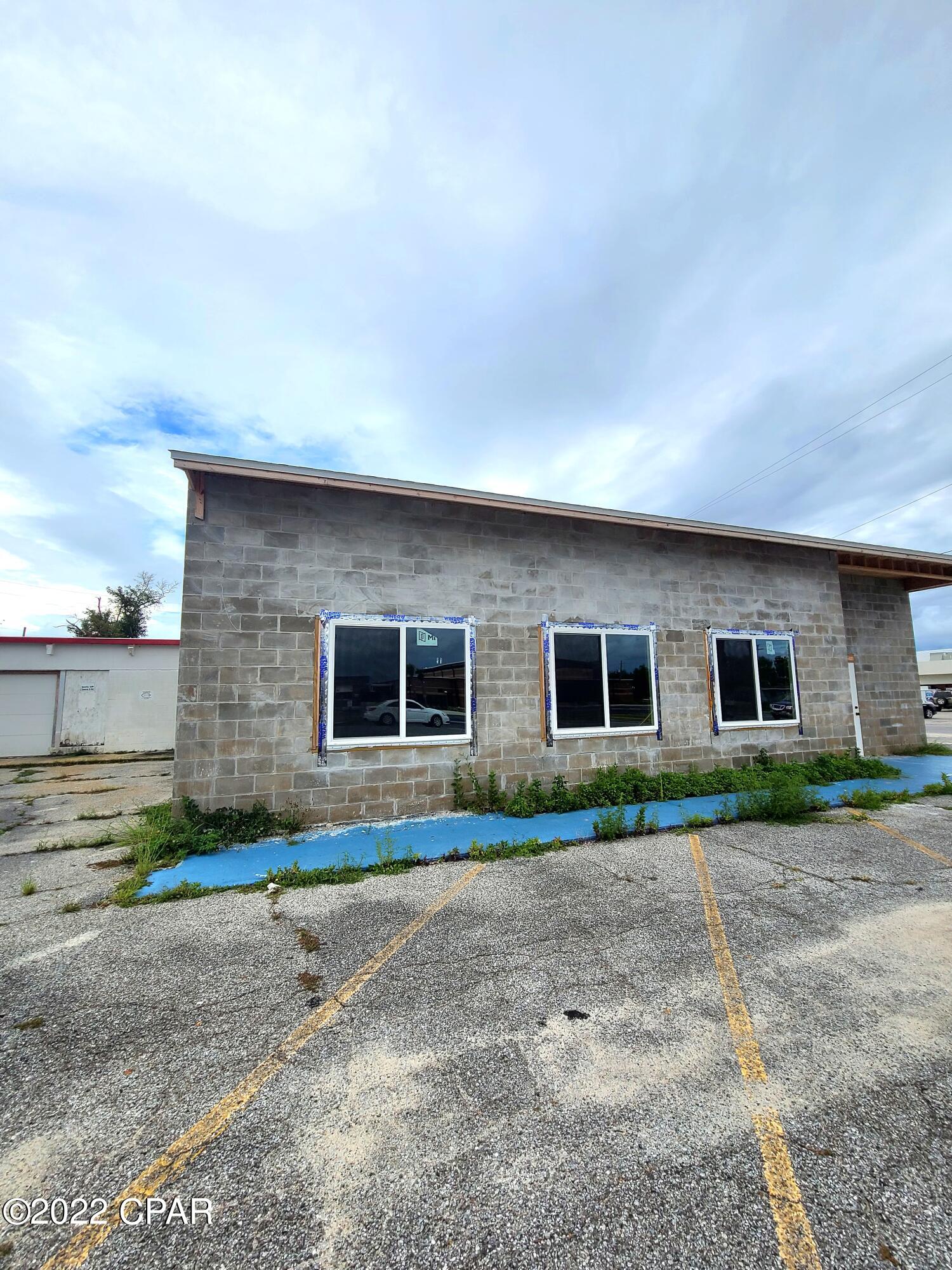 [No Recorded Subdiv] - Commercial Sale