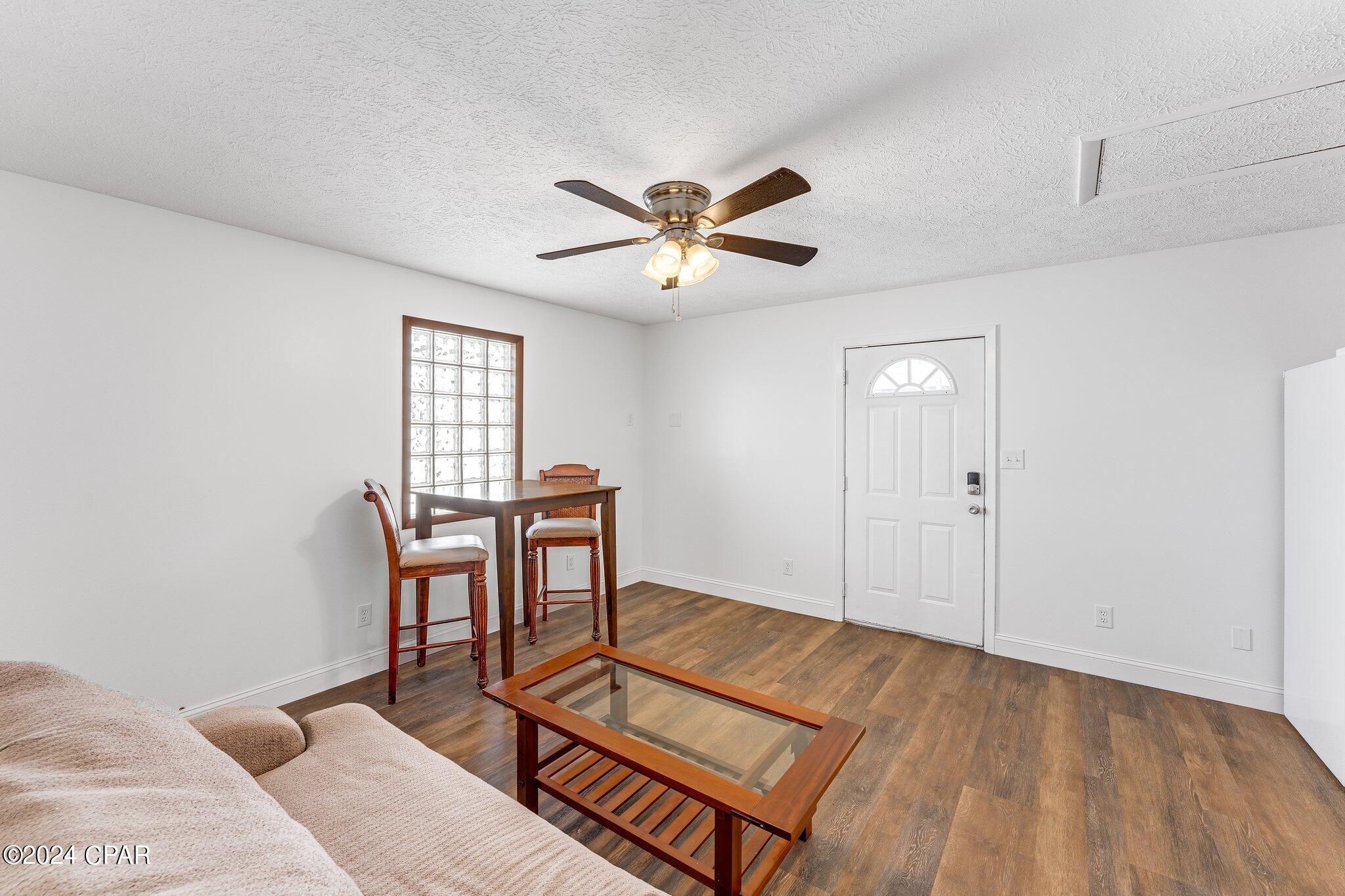 North Lagoon Oaks 5th - Residential