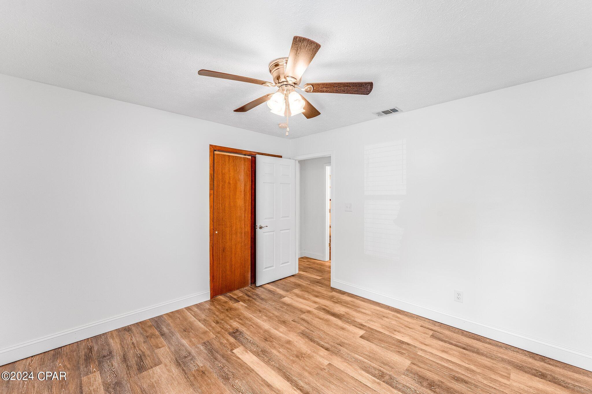 North Lagoon Oaks 5th - Residential