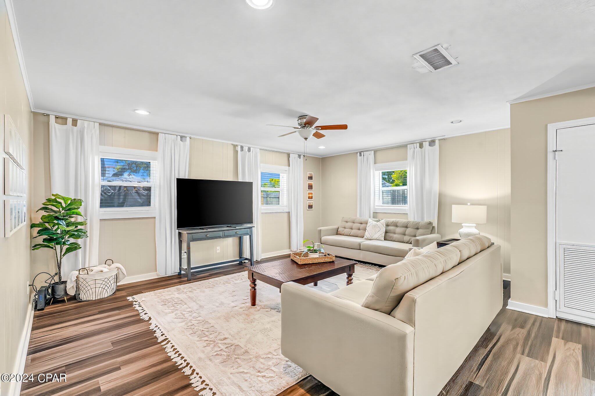 Suntime Beach U-1 - Residential