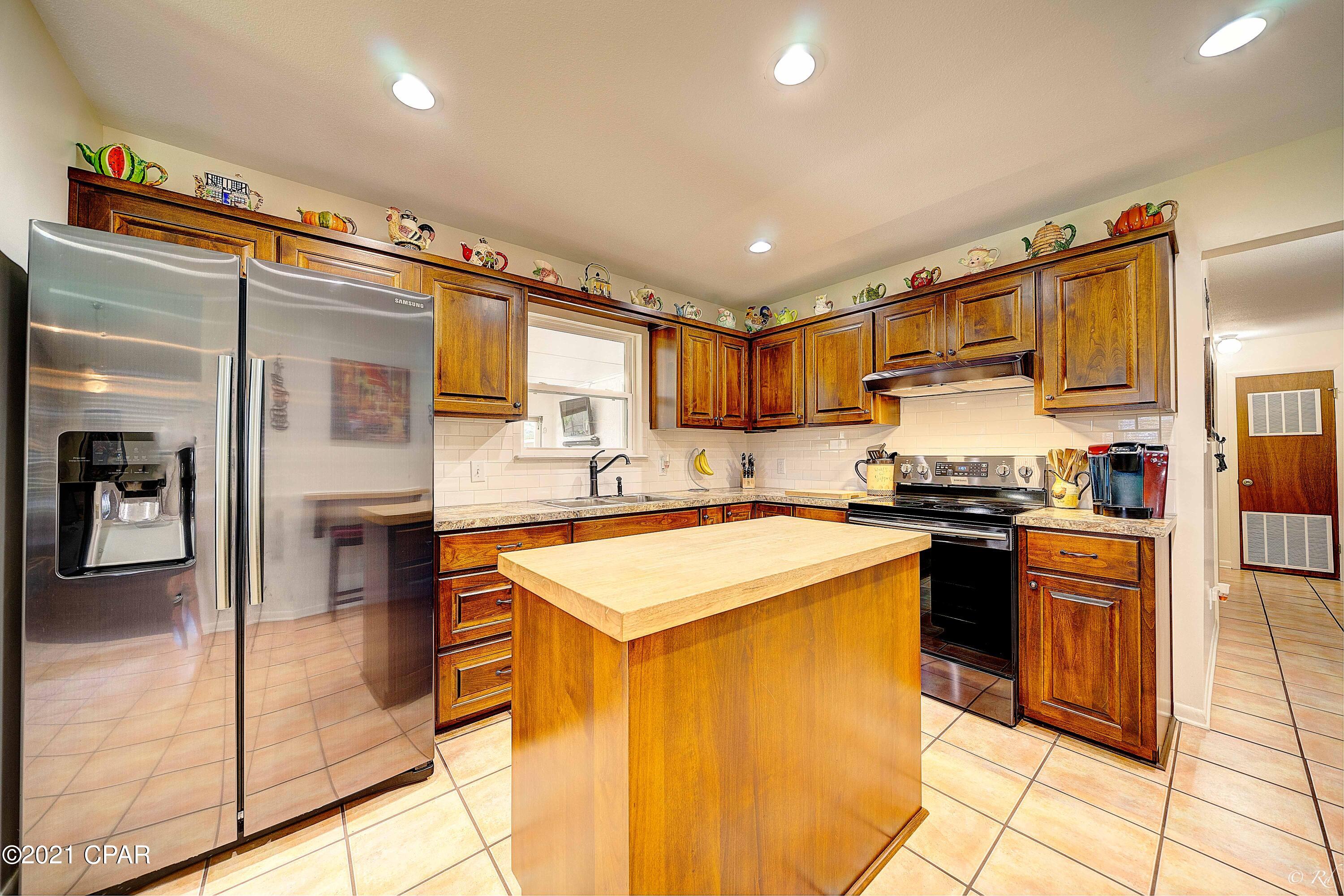 Towne & Country Lake Estates - Residential