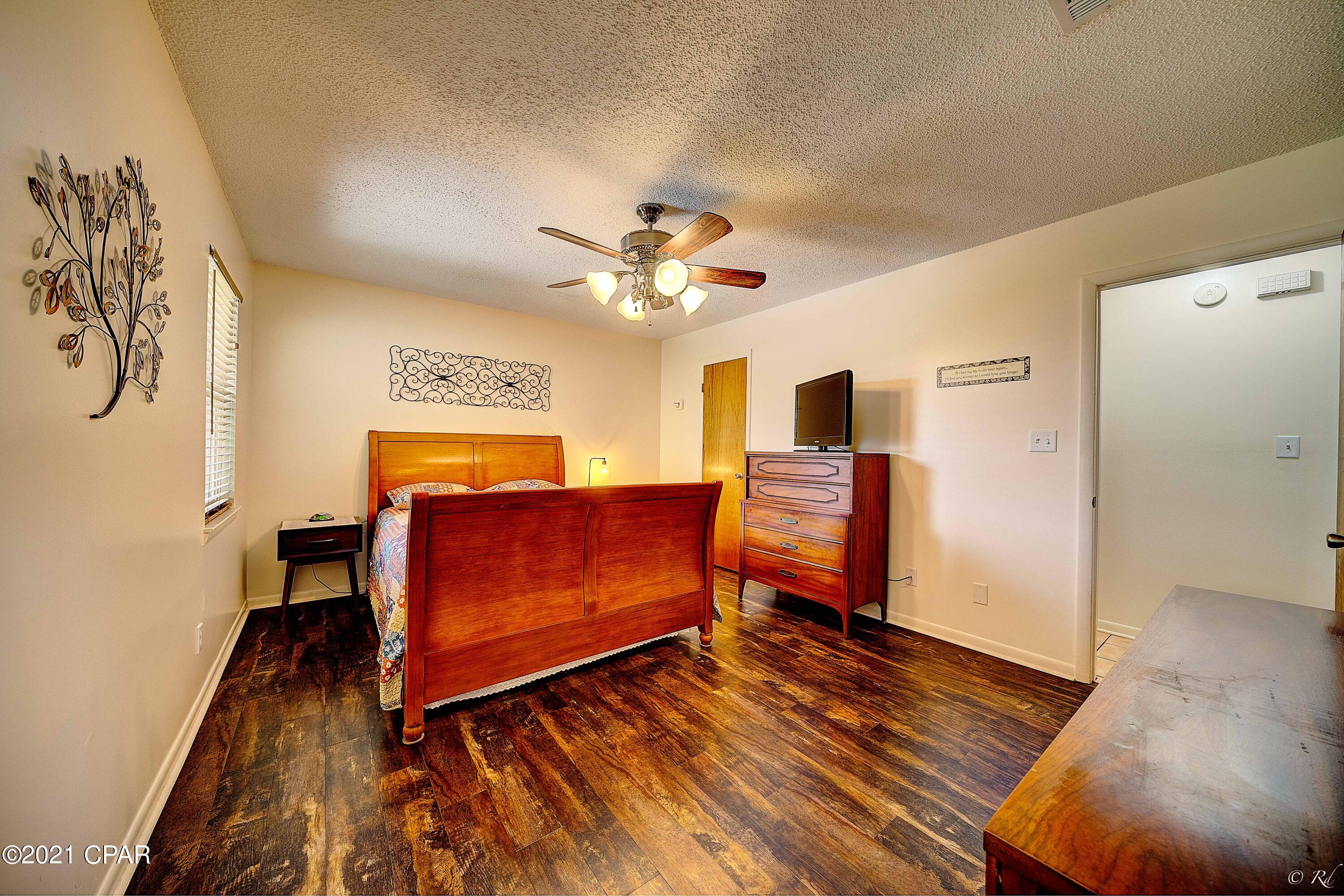 Towne & Country Lake Estates - Residential