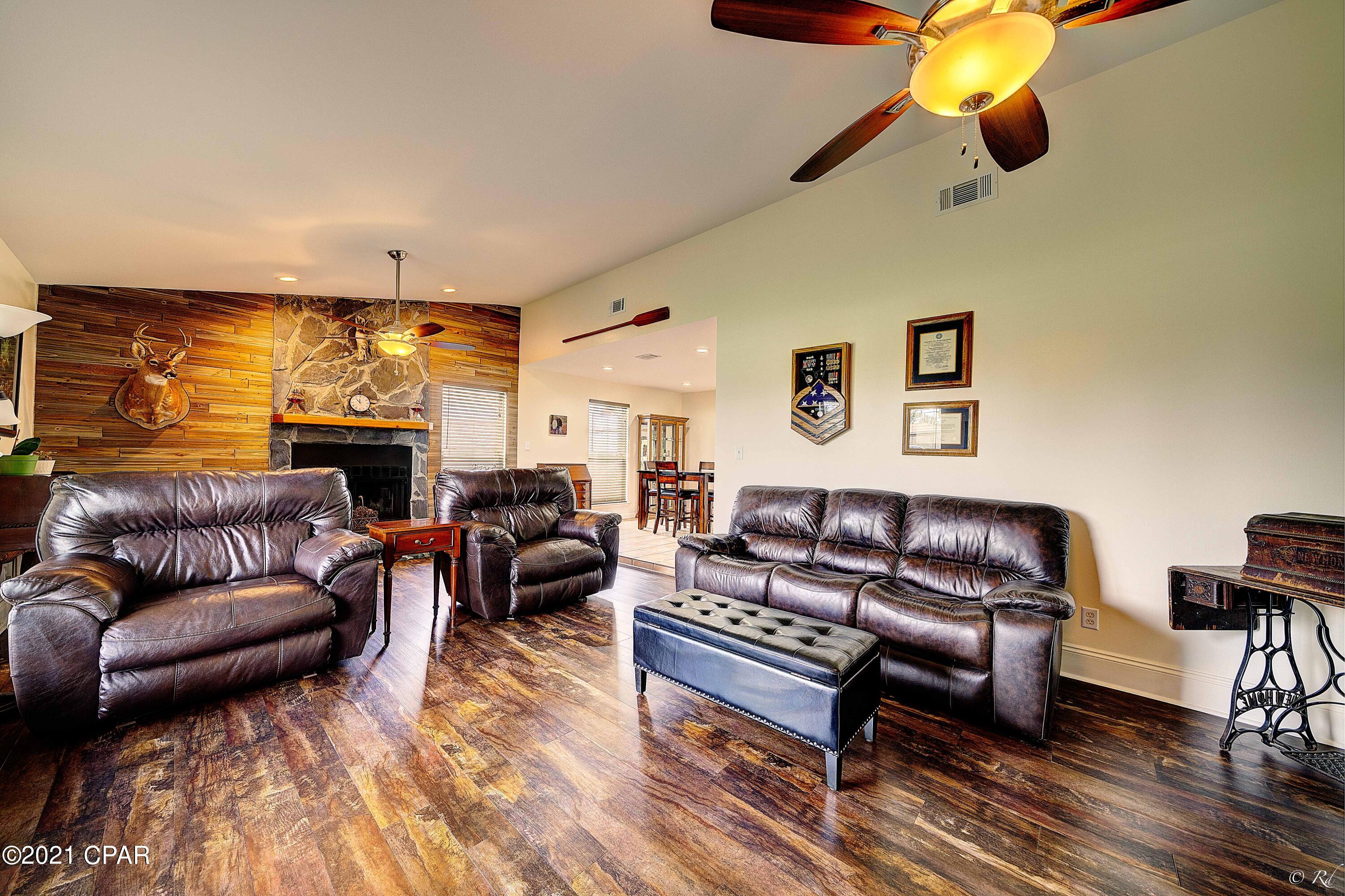 Towne & Country Lake Estates - Residential