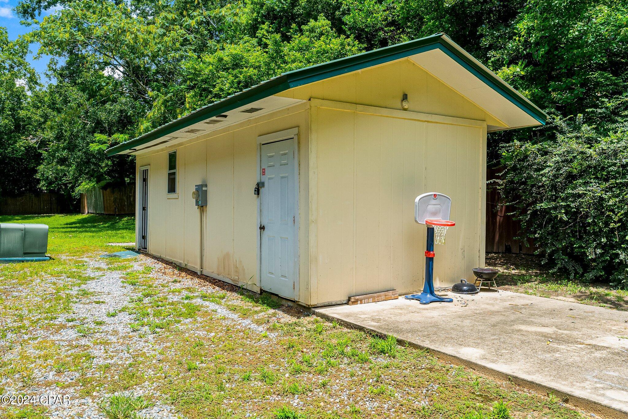 [No Recorded Subdiv] - Commercial Sale