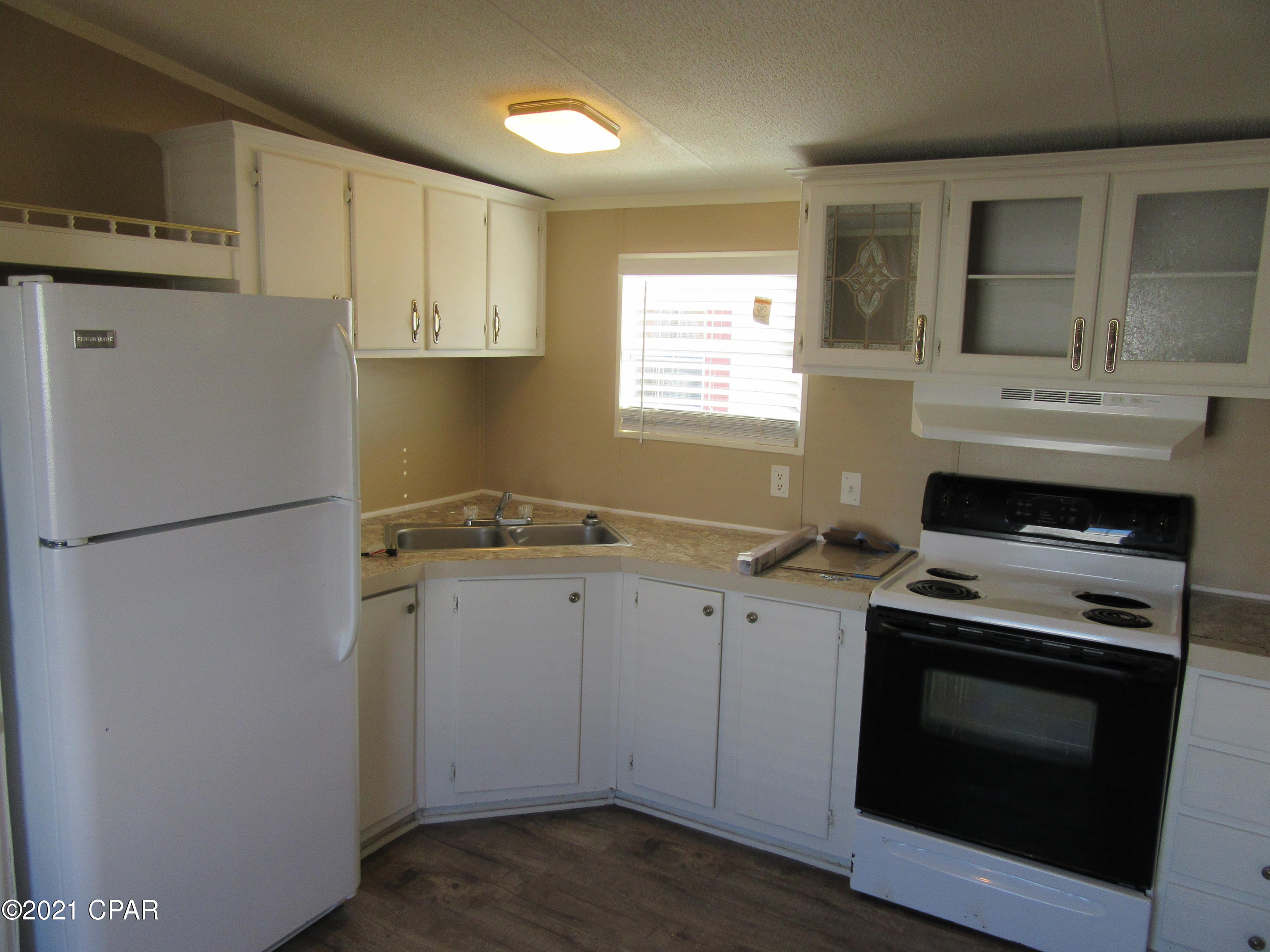 [No Recorded Subdiv] - Residential Lease