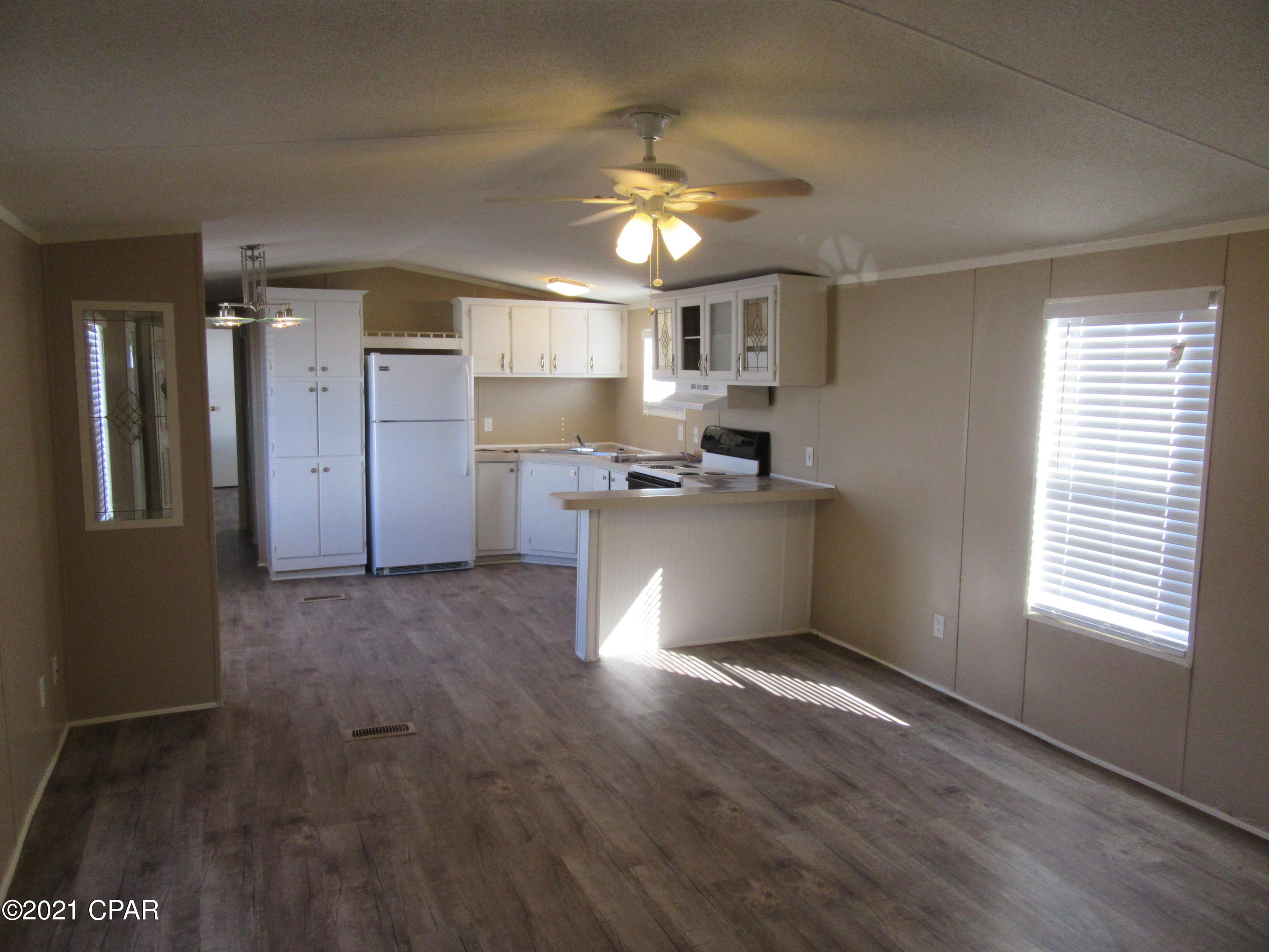 [No Recorded Subdiv] - Residential Lease