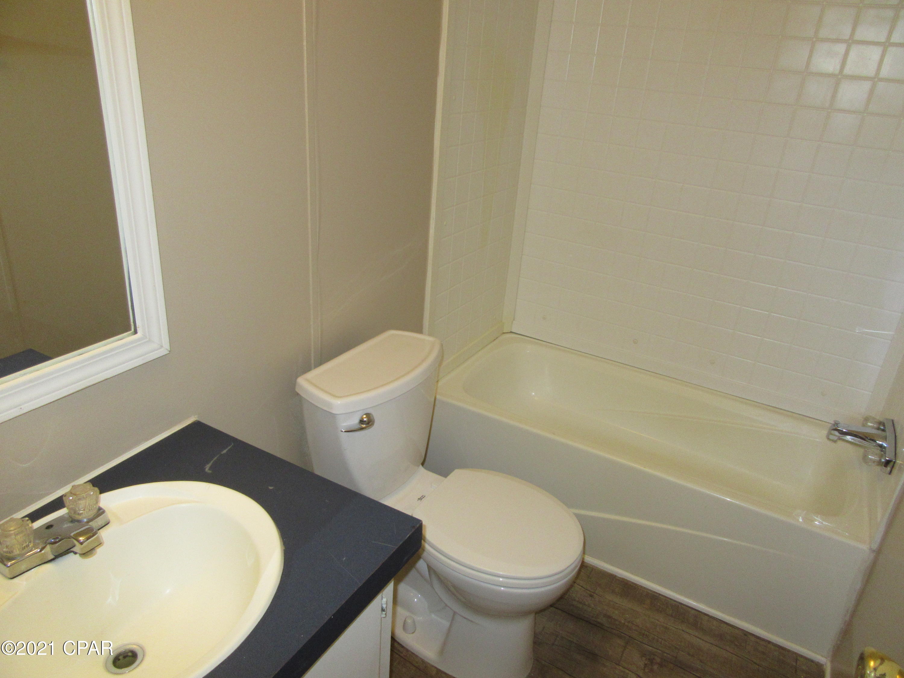 [No Recorded Subdiv] - Residential Lease