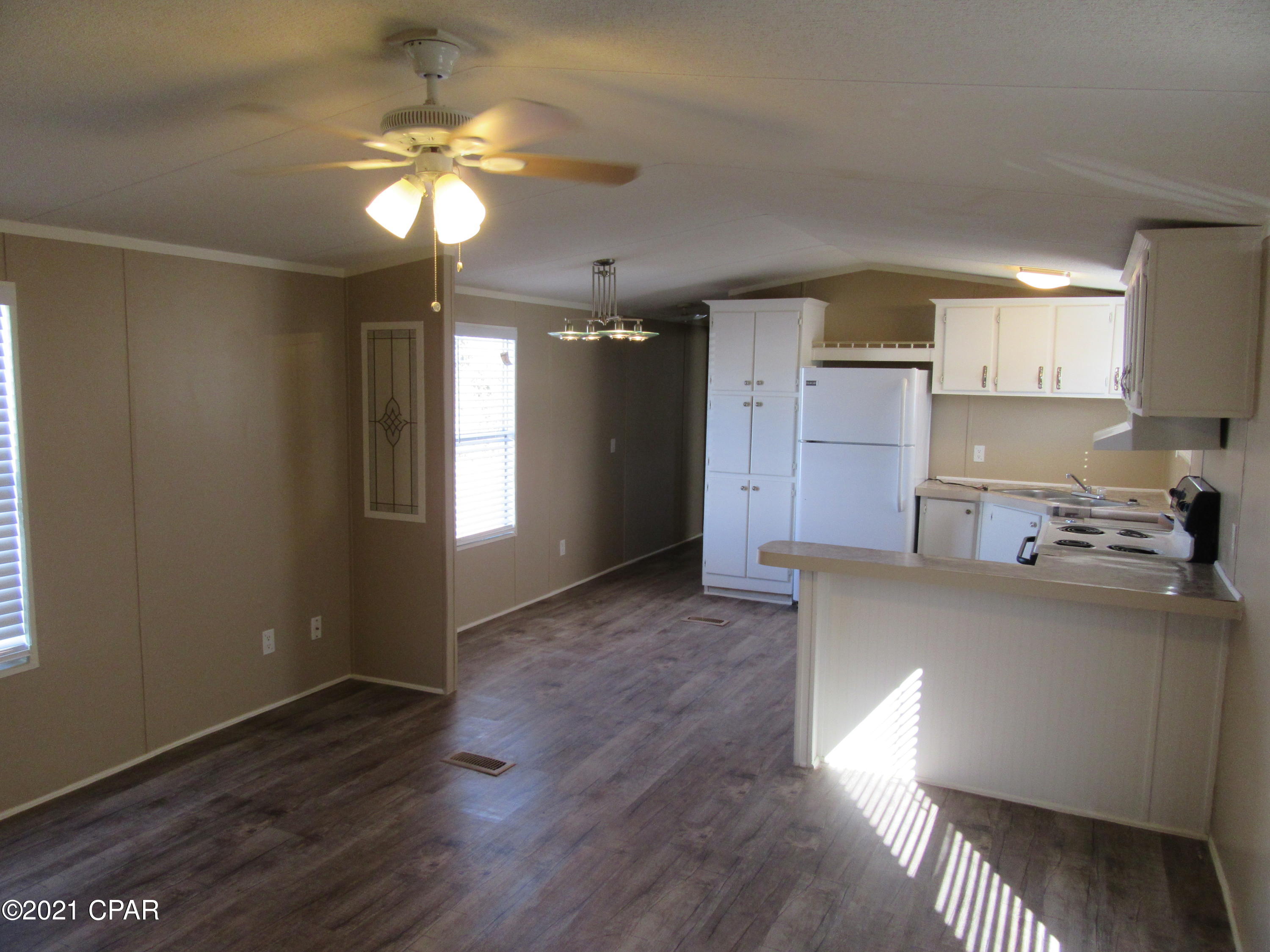 [No Recorded Subdiv] - Residential Lease