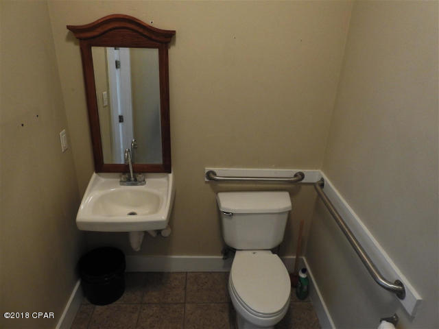 [No Recorded Subdiv] - Commercial Sale