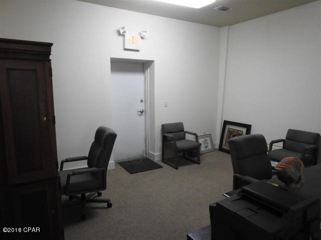 [No Recorded Subdiv] - Commercial Sale