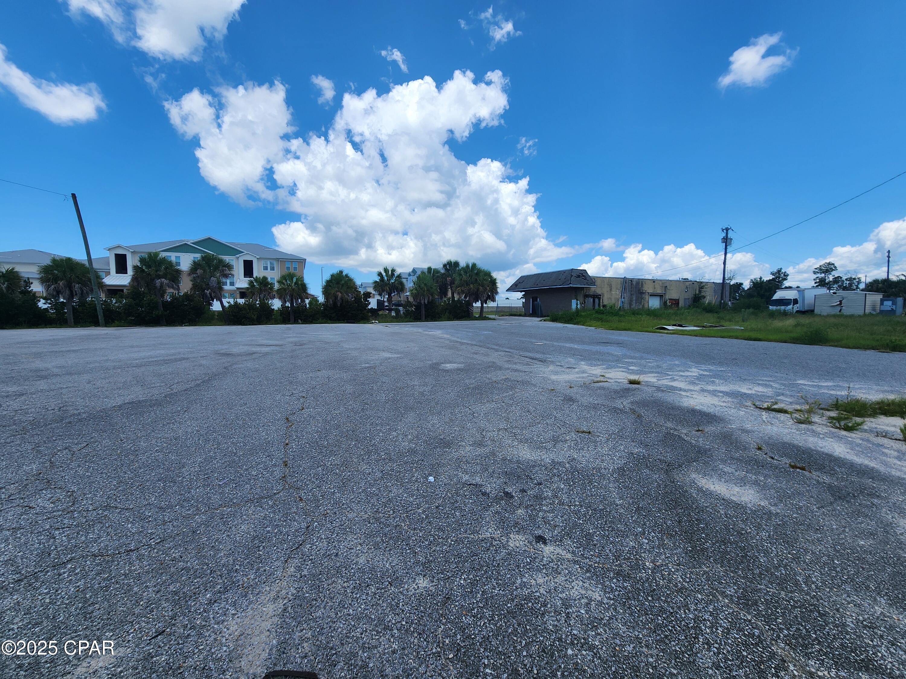 Segler - Commercial Sale