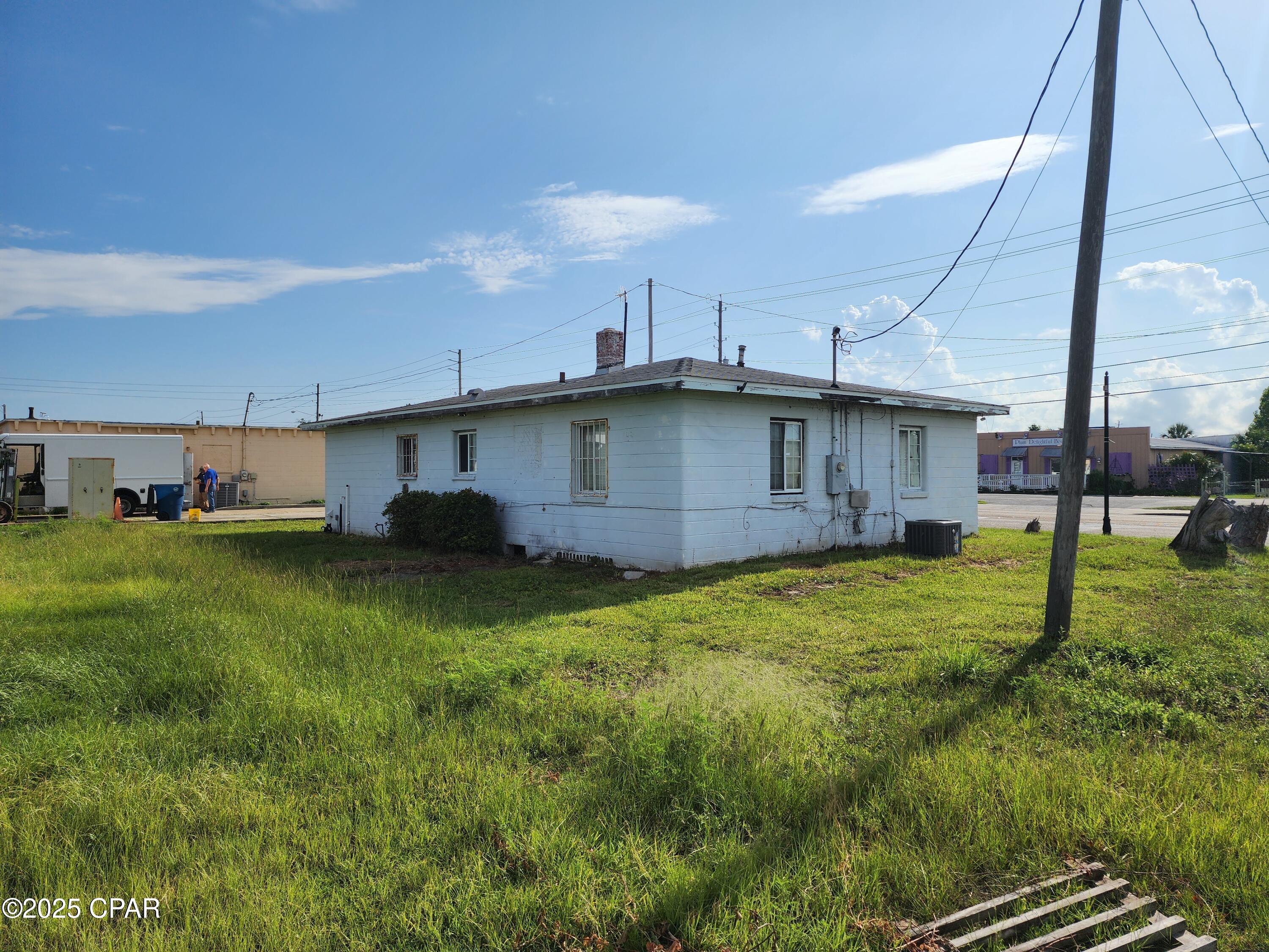 Segler - Commercial Sale