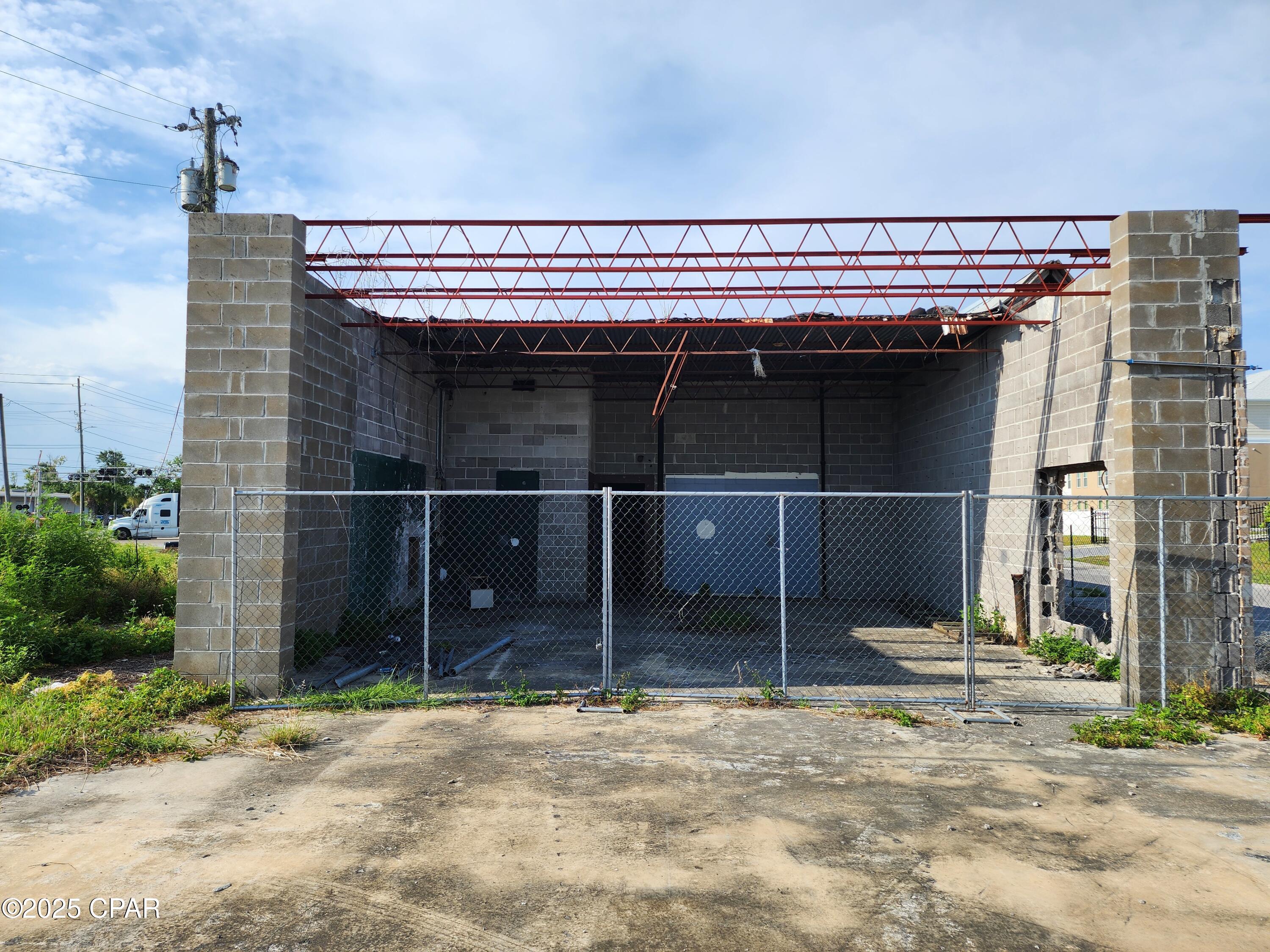 Segler - Commercial Sale