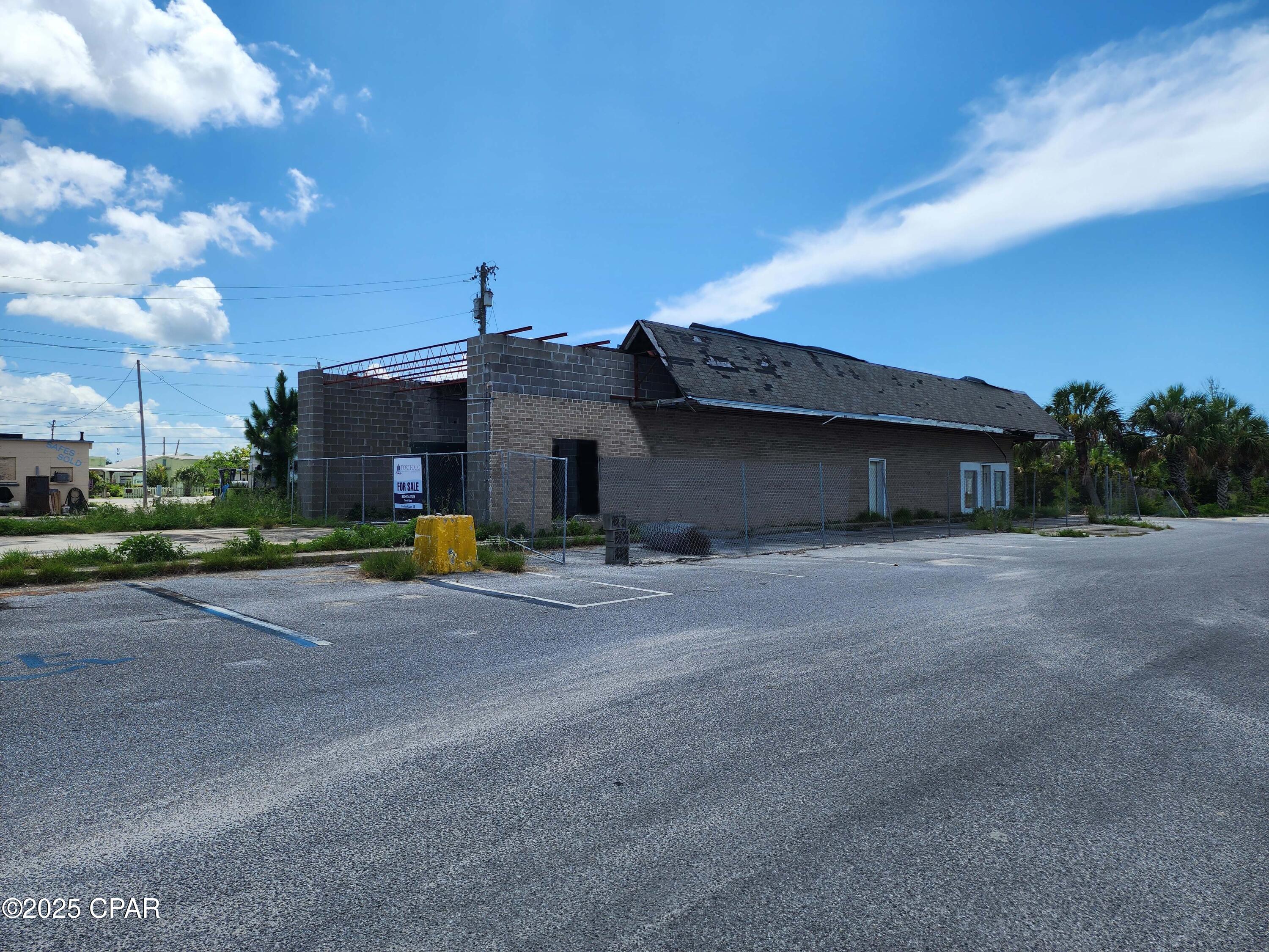 Segler - Commercial Sale