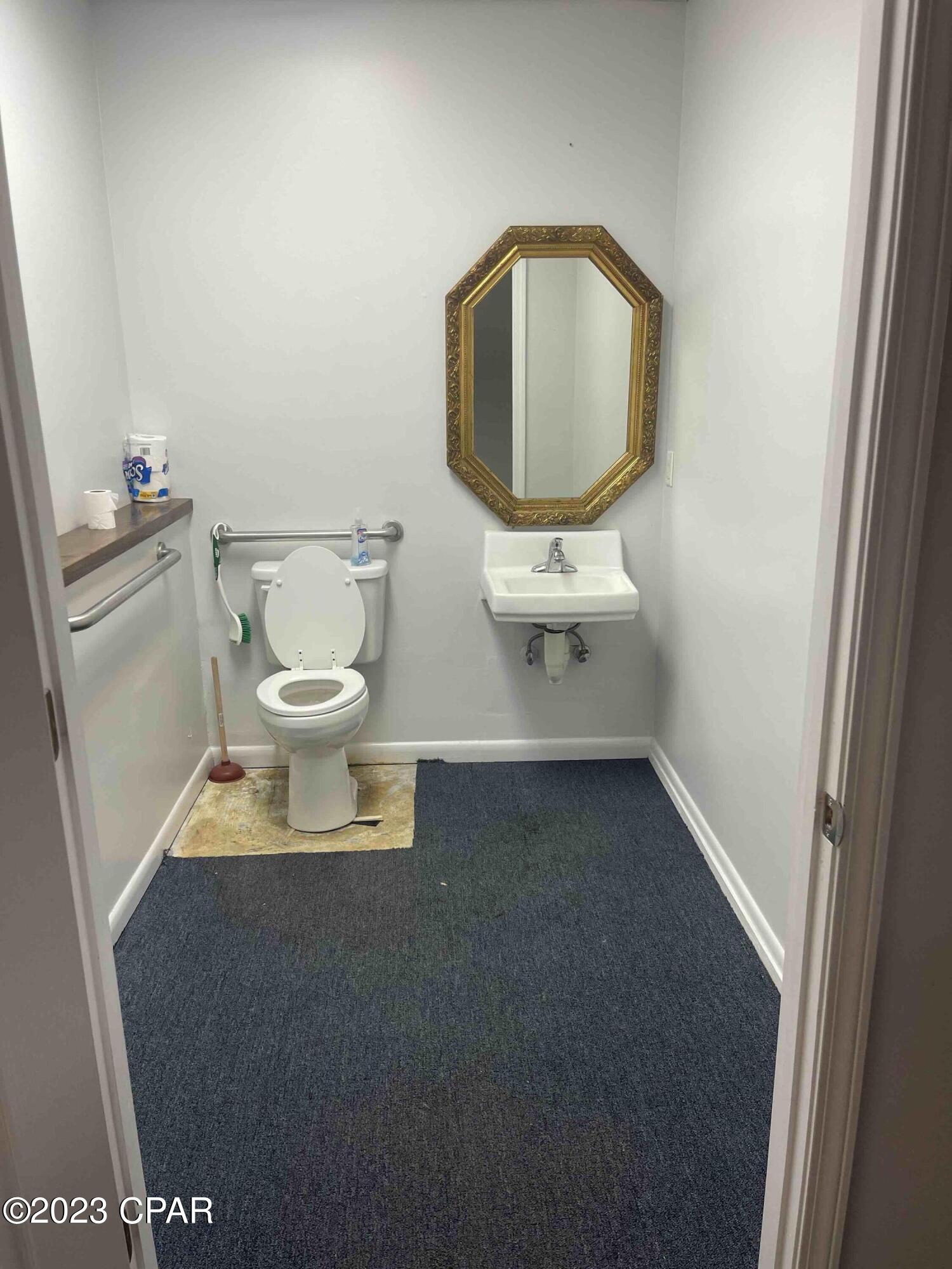 No Named Subdivision - Commercial Lease