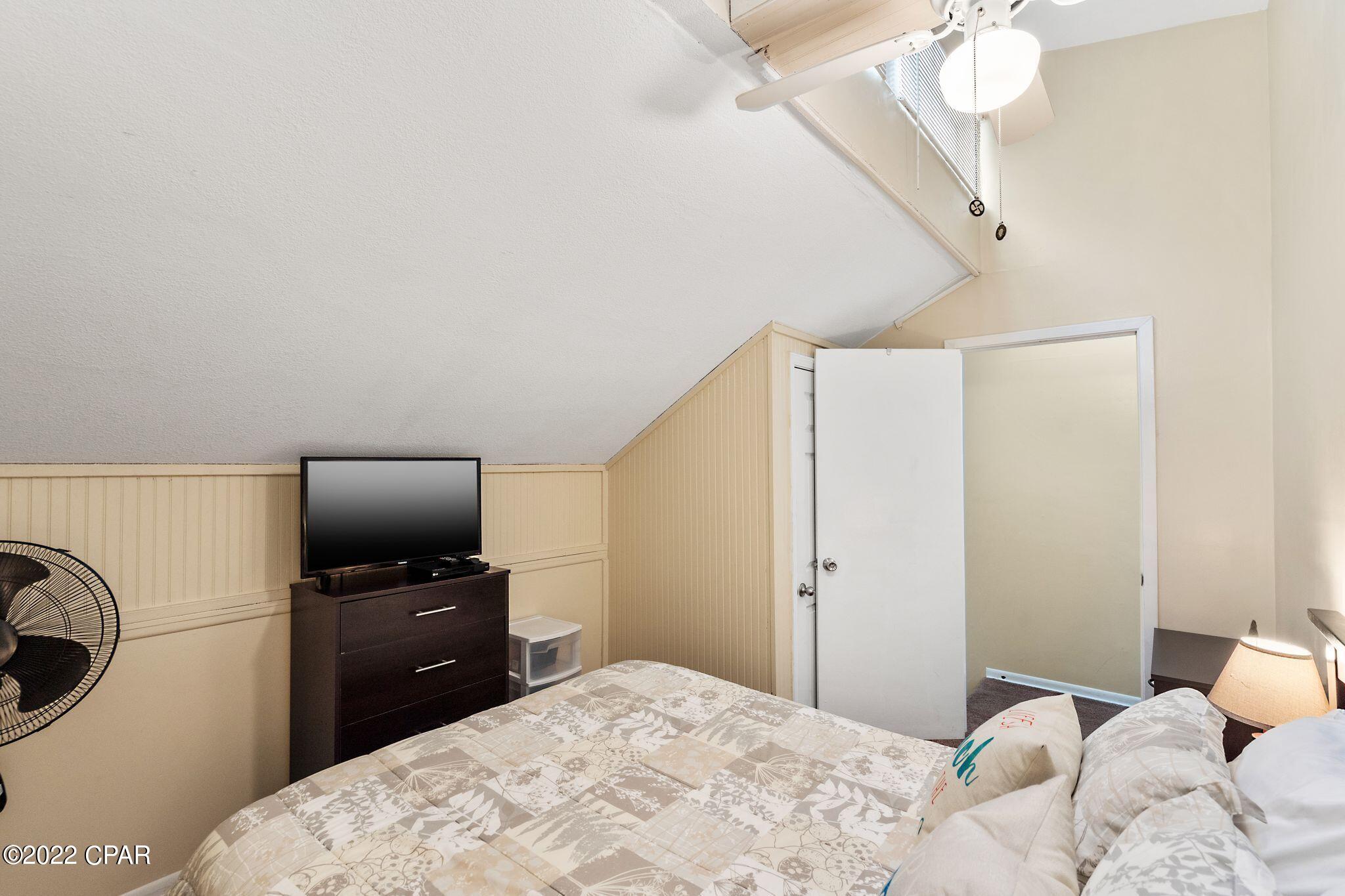 Gulf Lagoon Beach - Residential