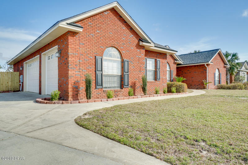 Kirkland Manor - Residential