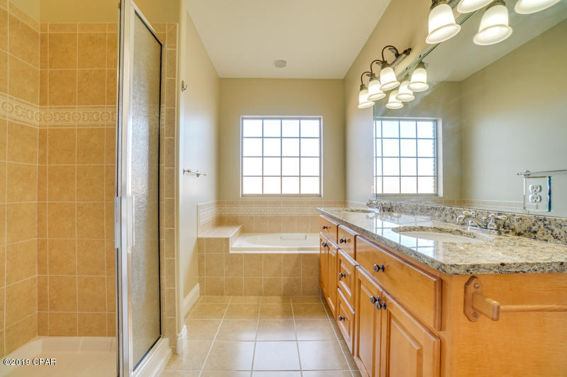 Kirkland Manor - Residential