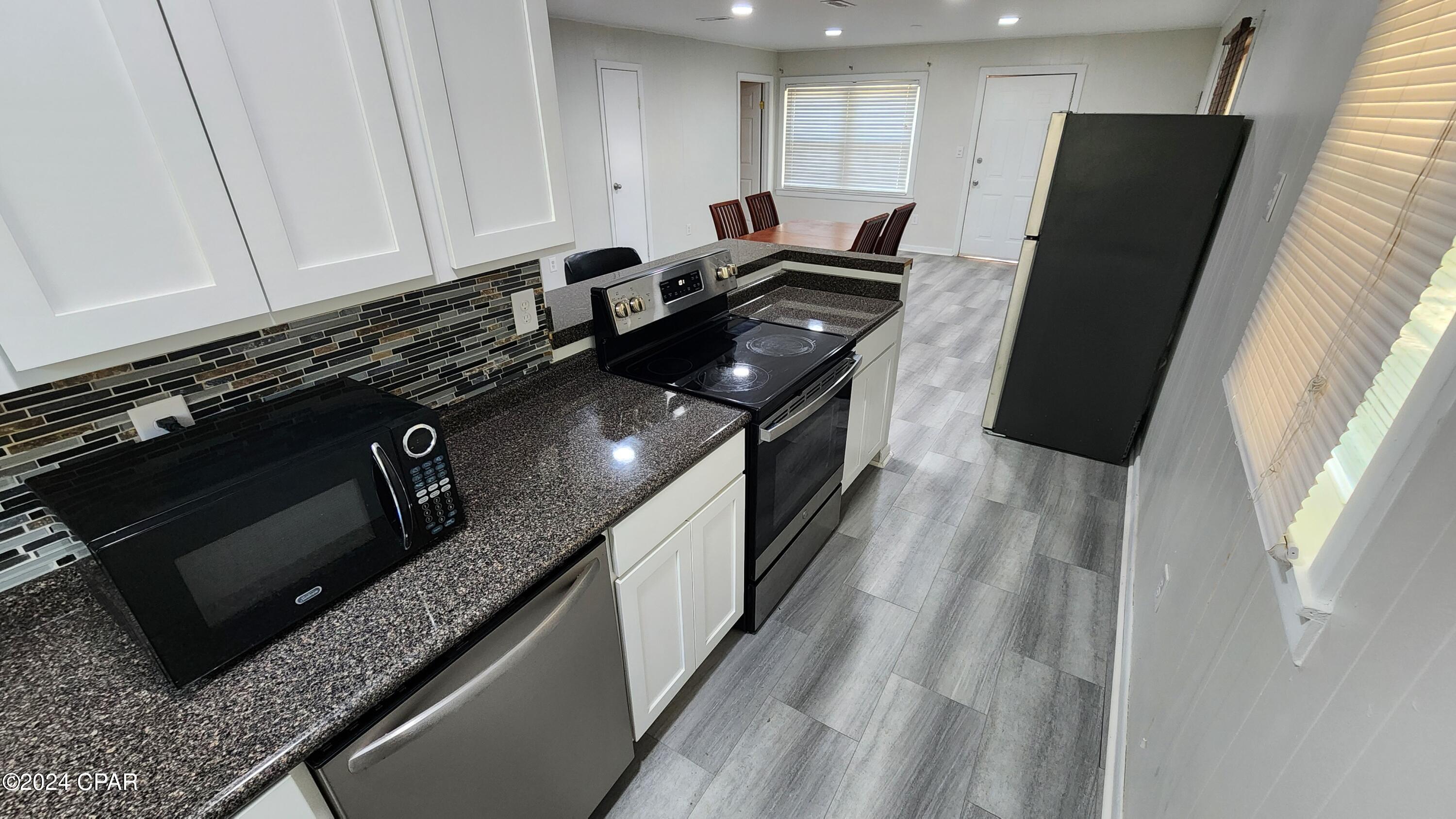 [No Recorded Subdiv] - Residential Lease