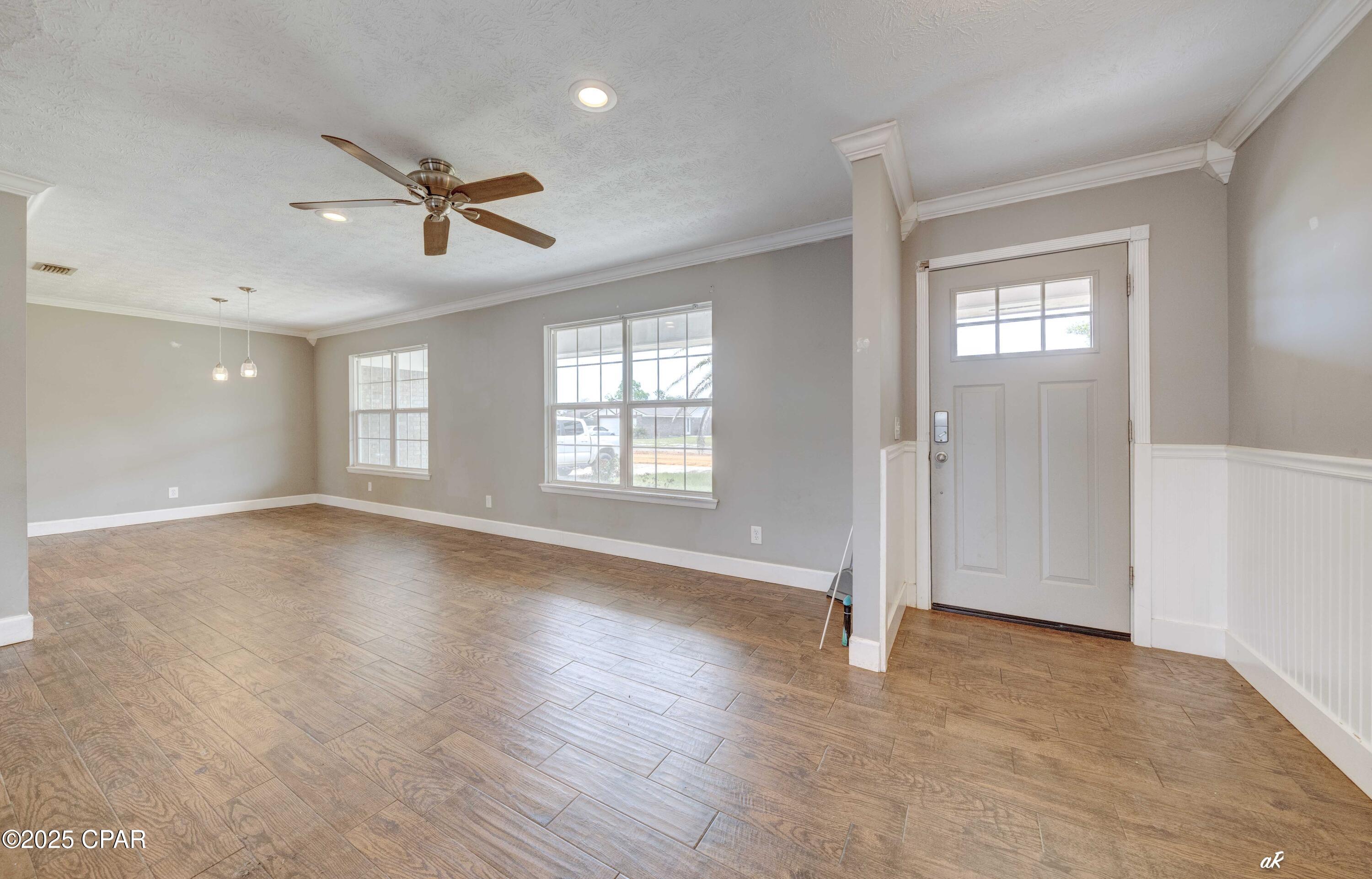 Venetian Villa 1st Add Replat - Residential