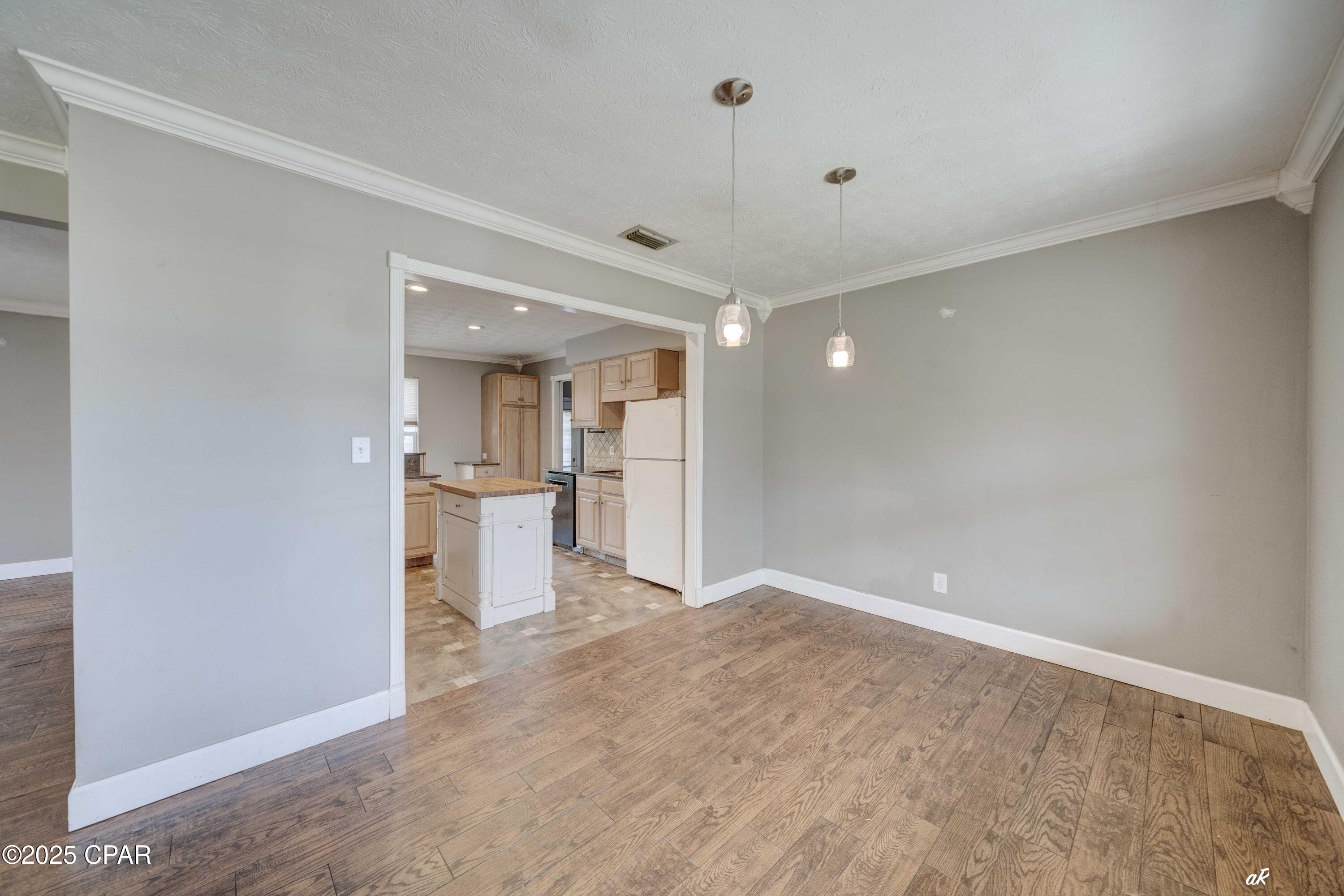 Venetian Villa 1st Add Replat - Residential